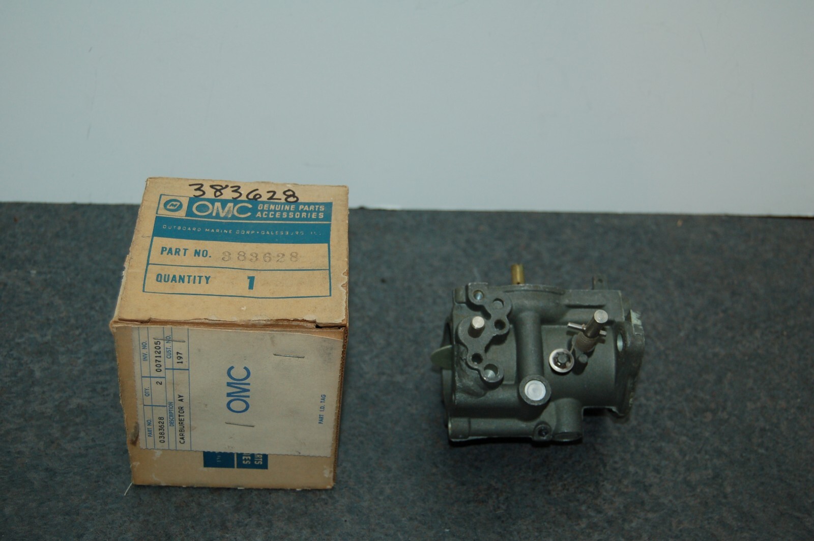 NOS GENUINE OMC 383628 CARBURETOR BODY EVINRUDE JOHNSON CARB NEW OLD STOCK OEM