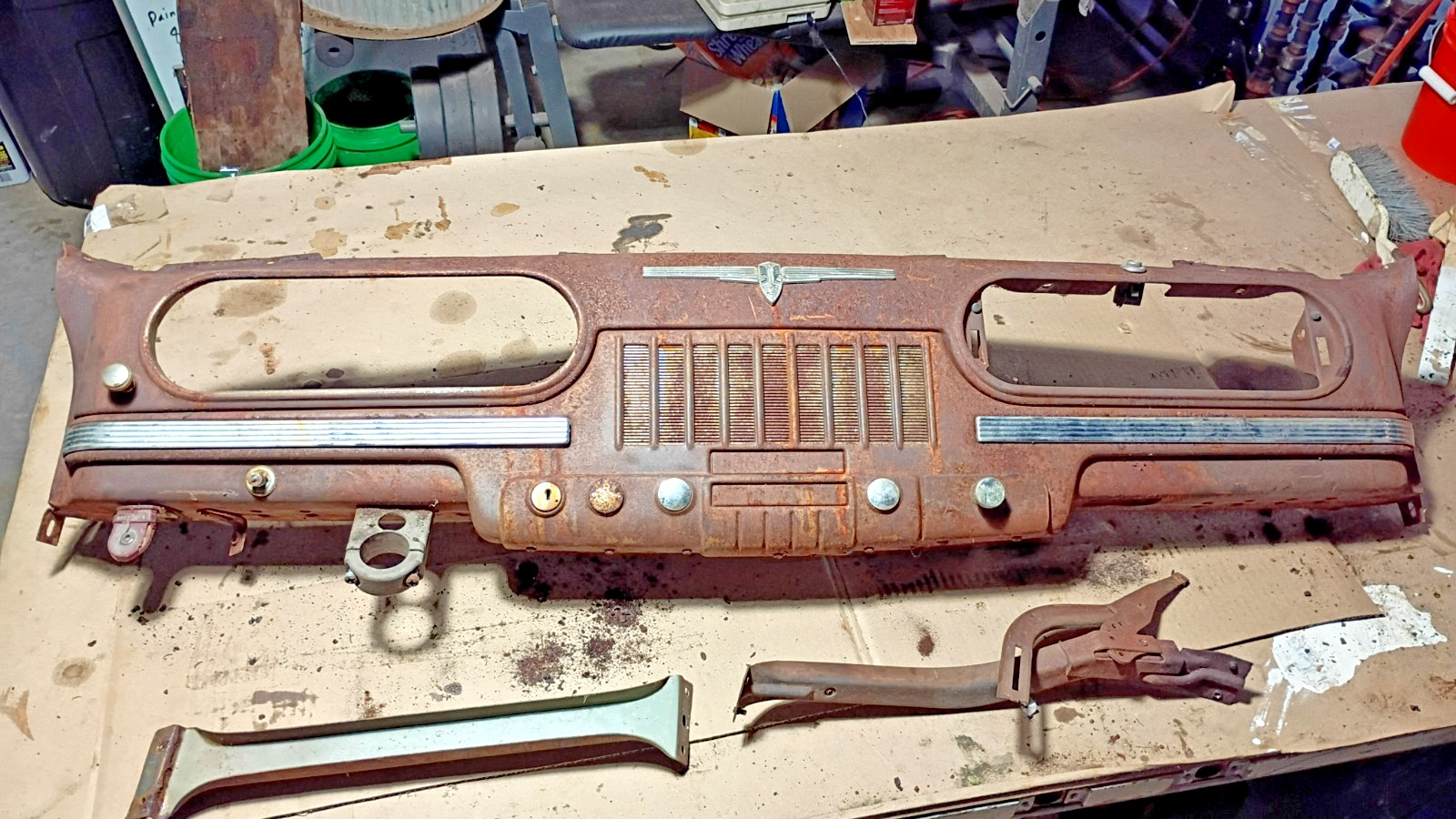 1941-1948 Oldsmobile all cars dashboard, complete no gauges