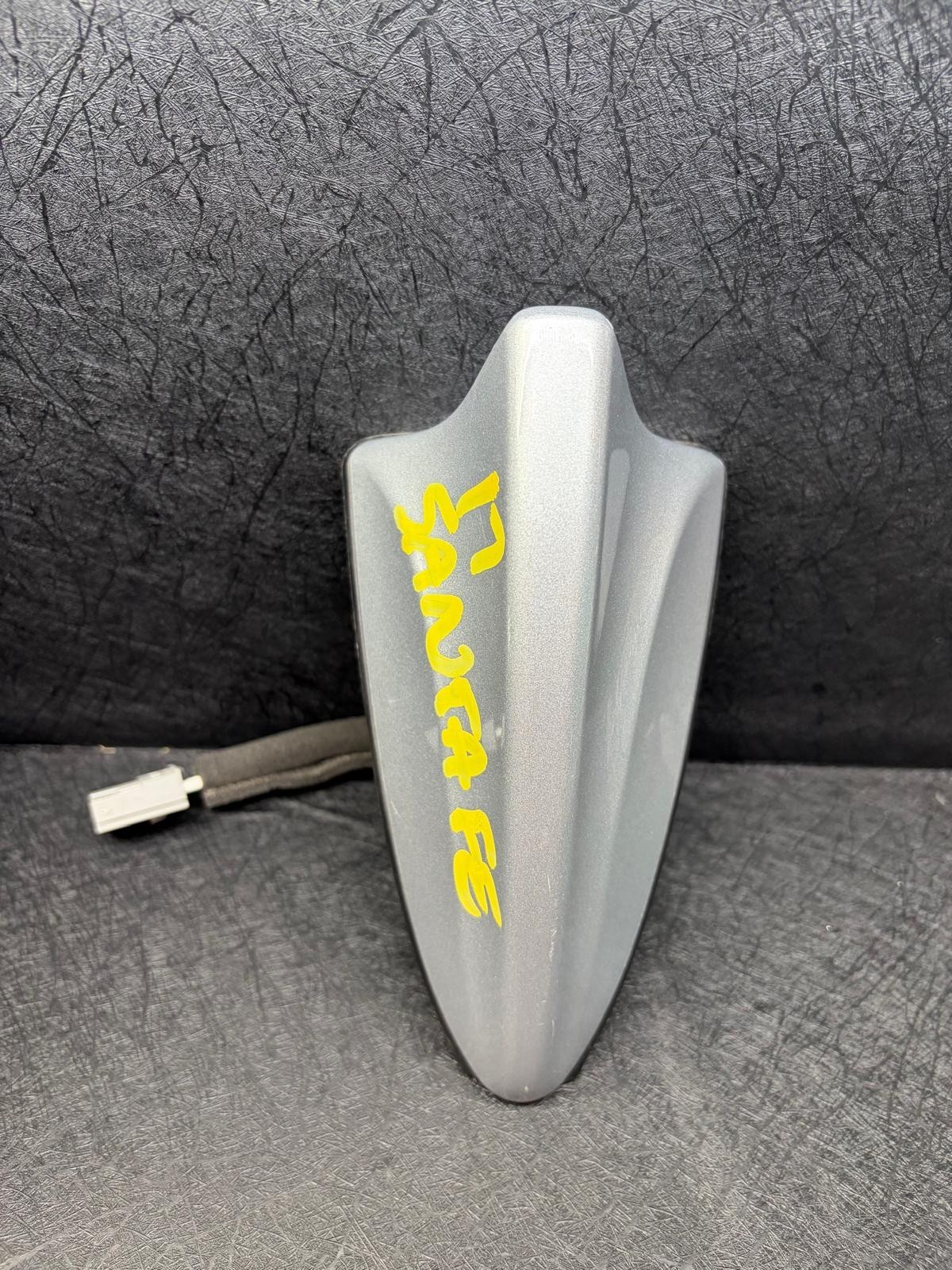 2013-2018 HYUNDAI SANTA FE ROOF EXTERIOR SHARK FIN ANTENNA MODULE SILVER OEM
