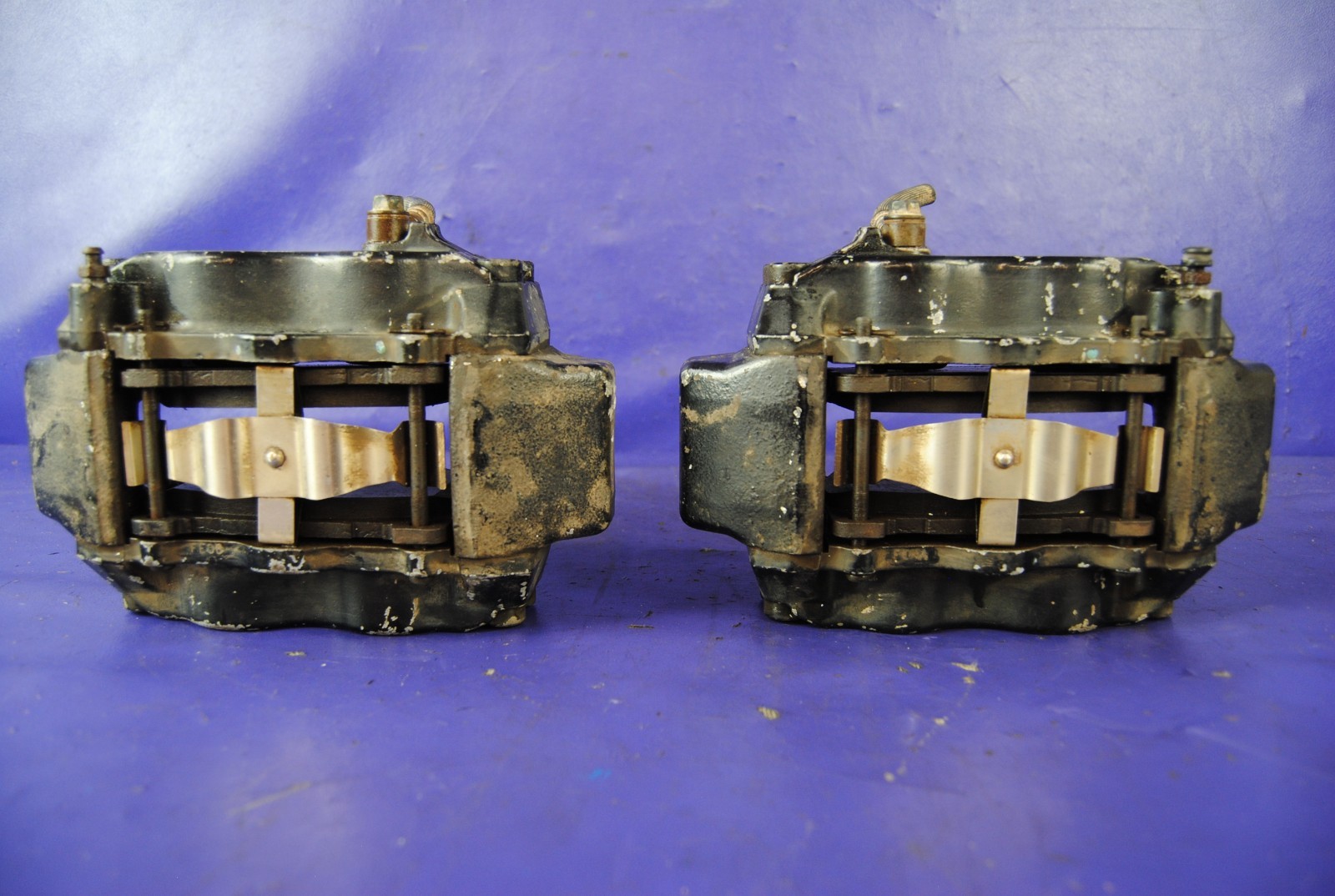 09-11 Hyundai Genesis Sedan 4.6L Front Brake Caliper Left & Right Pair OEM
