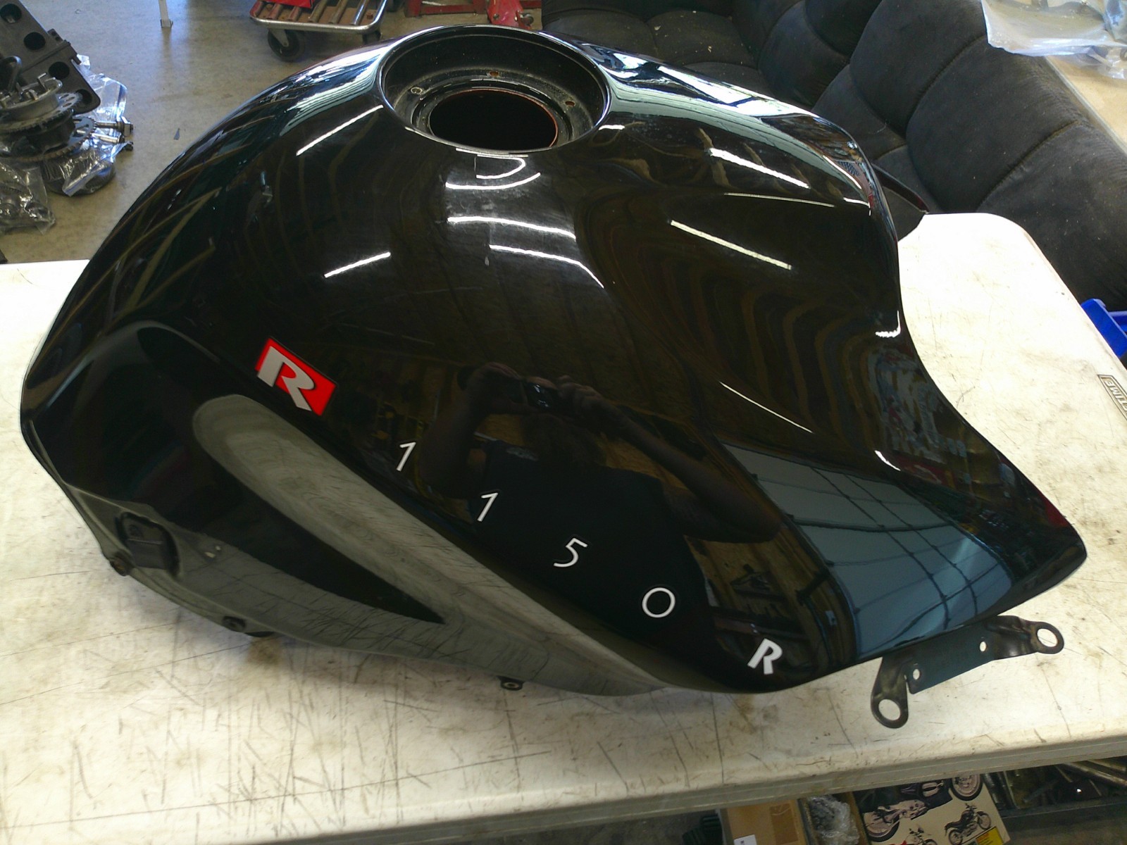 2001-2005 BMW R1150R gas tank fuel tank 2001-2005 BMW R1150R gas tank fuel tank