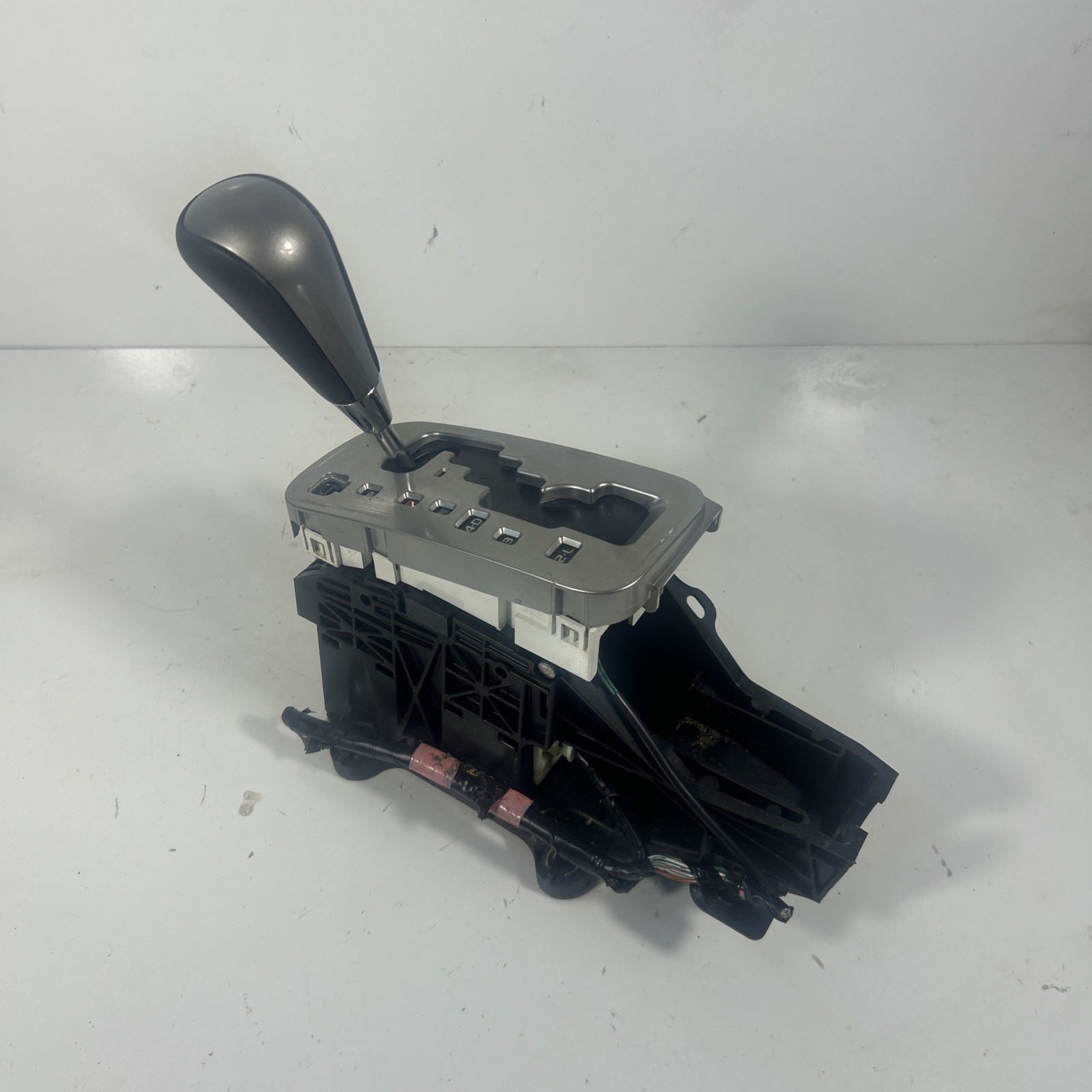 03-09 Toyota 4Runner Automatic Floor Shift Shifter Assembly Gear Select 03-09 Toyota 4Runner Automatic Floor Shift Shifter Assembly Gear Select