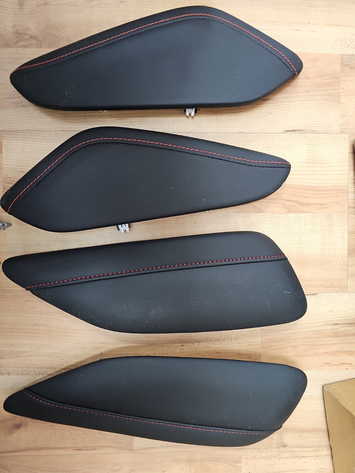 Genuine GM 84712621 Black/Red Interior Knee Pad Trim Kit OEM 2016-2024 Chevrolet Genuine GM 84712621 Black/Red Interior Knee Pad Trim Kit OEM 2016-2024 Chevrolet
