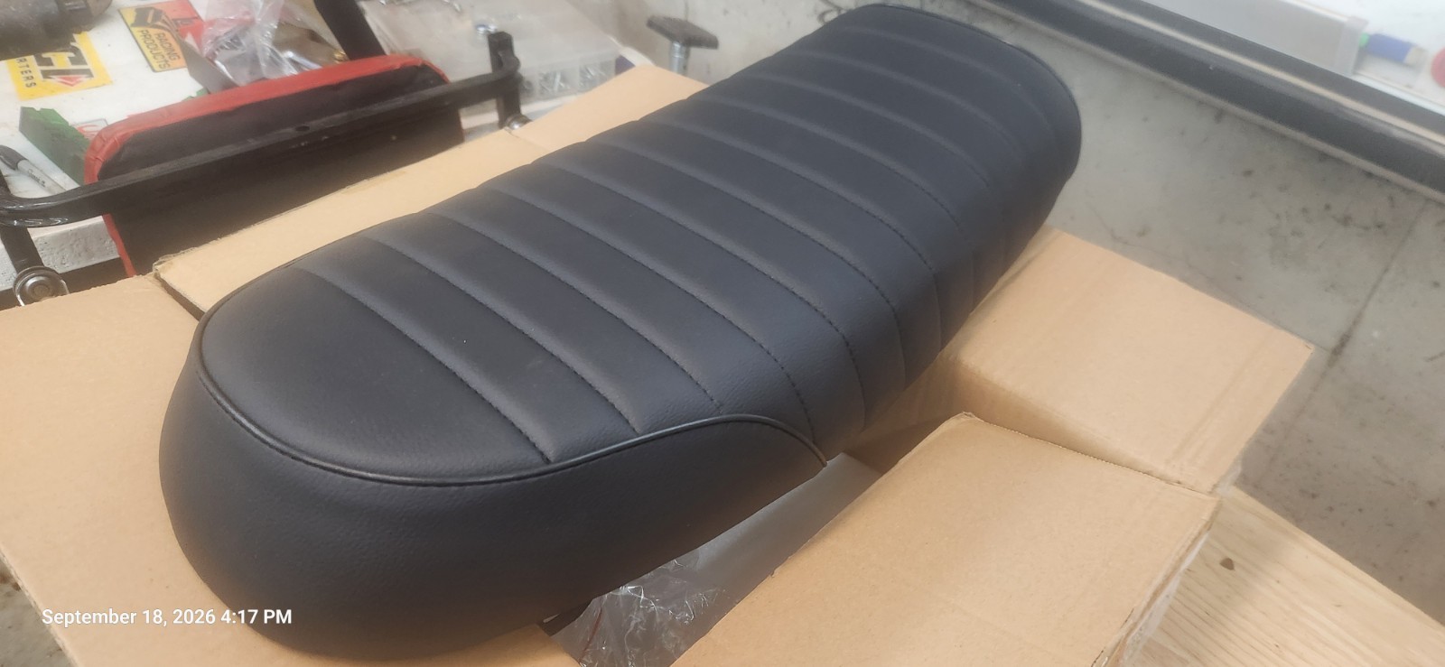 Black Seat Flat Hump Saddle For Honda CB125S CB200 CB350 CB360 CB450 Cafe Racer