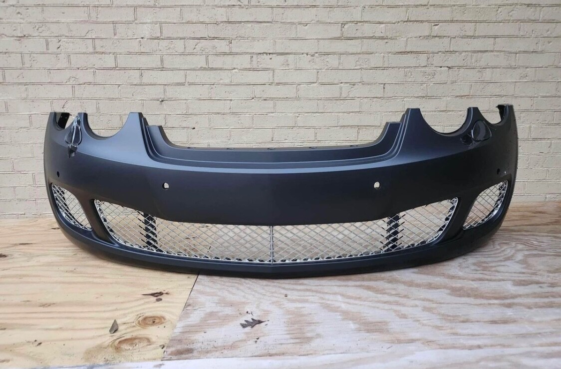 04'-13' Bentley GT/Flying Spur Front Bumper 04'-13' Bentley GT/Flying Spur Front Bumper