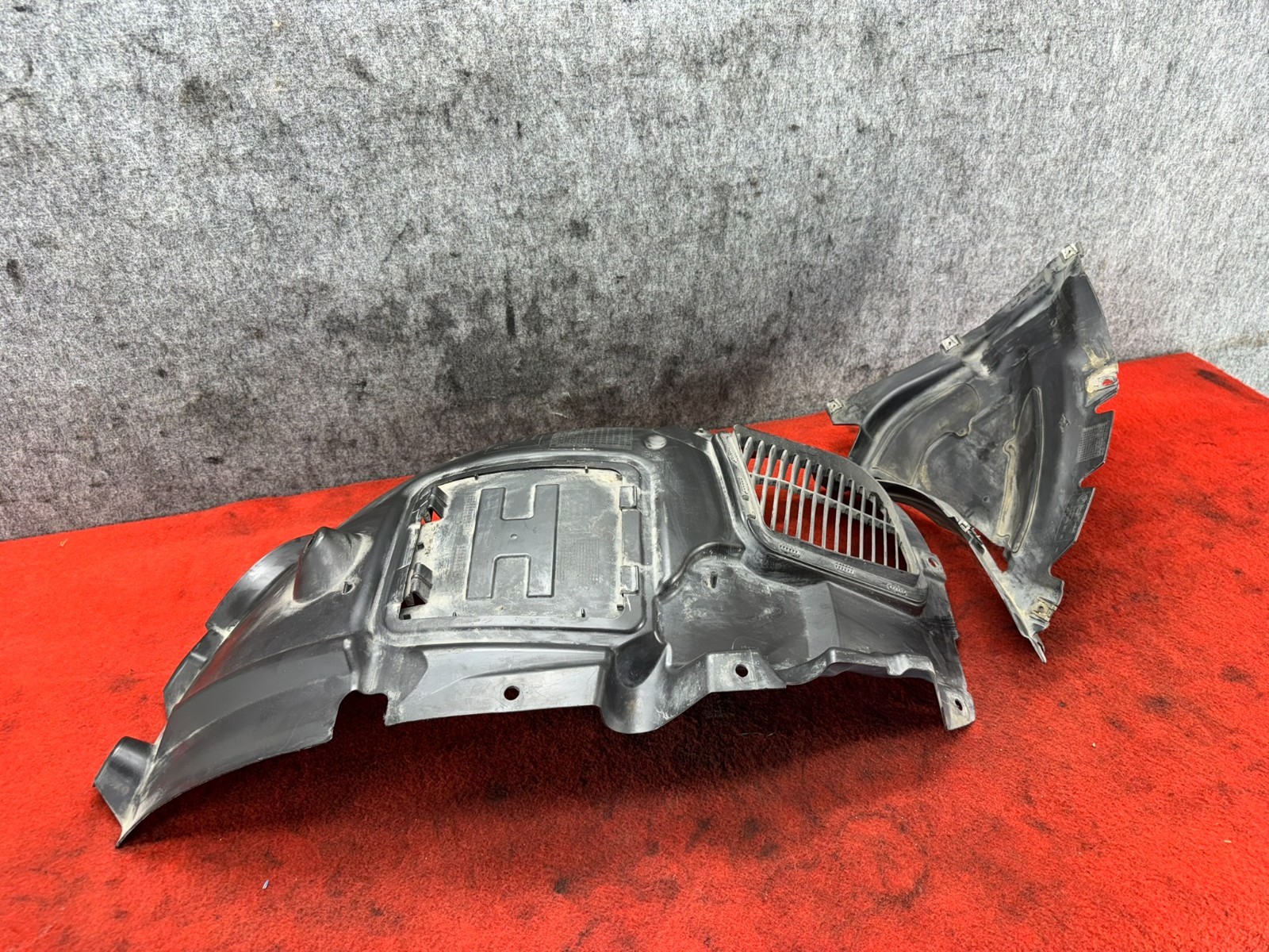 BMW 14-21 F22 F23 Front Right Passenger Side Fender Liner Splash Shield OEM 61K