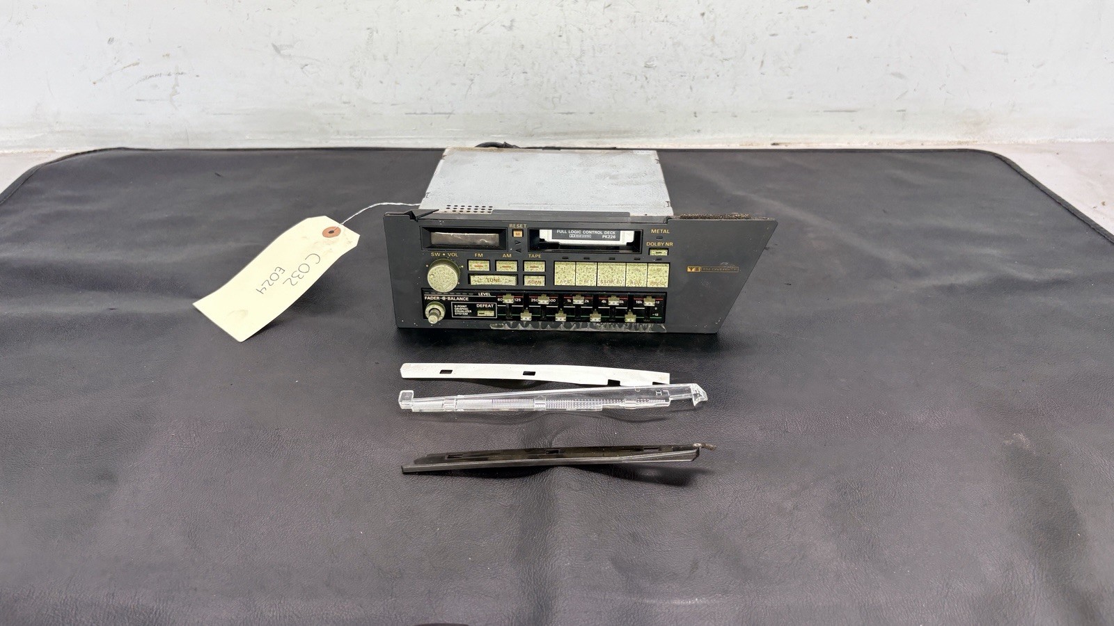 87-89 Nissan 300ZX Radio Headunit READ DESCRIPTION 