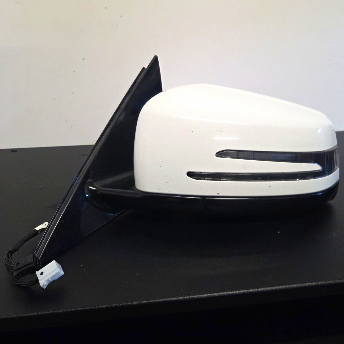 2010-2014 Mercedes E350 E550 LH Driver\'s Side Mirror White