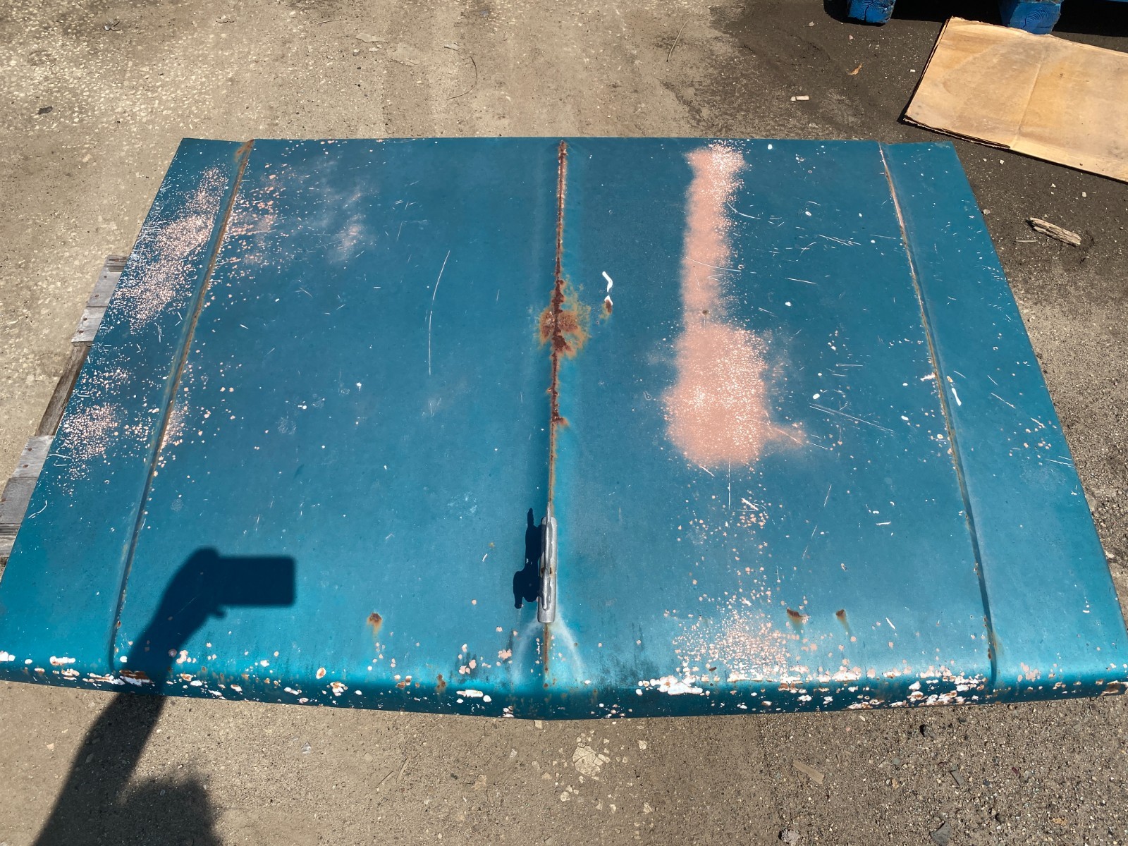 OEM 1983-1991 Chevrolet square body hood OEM 1983-1991 Chevrolet square body hood