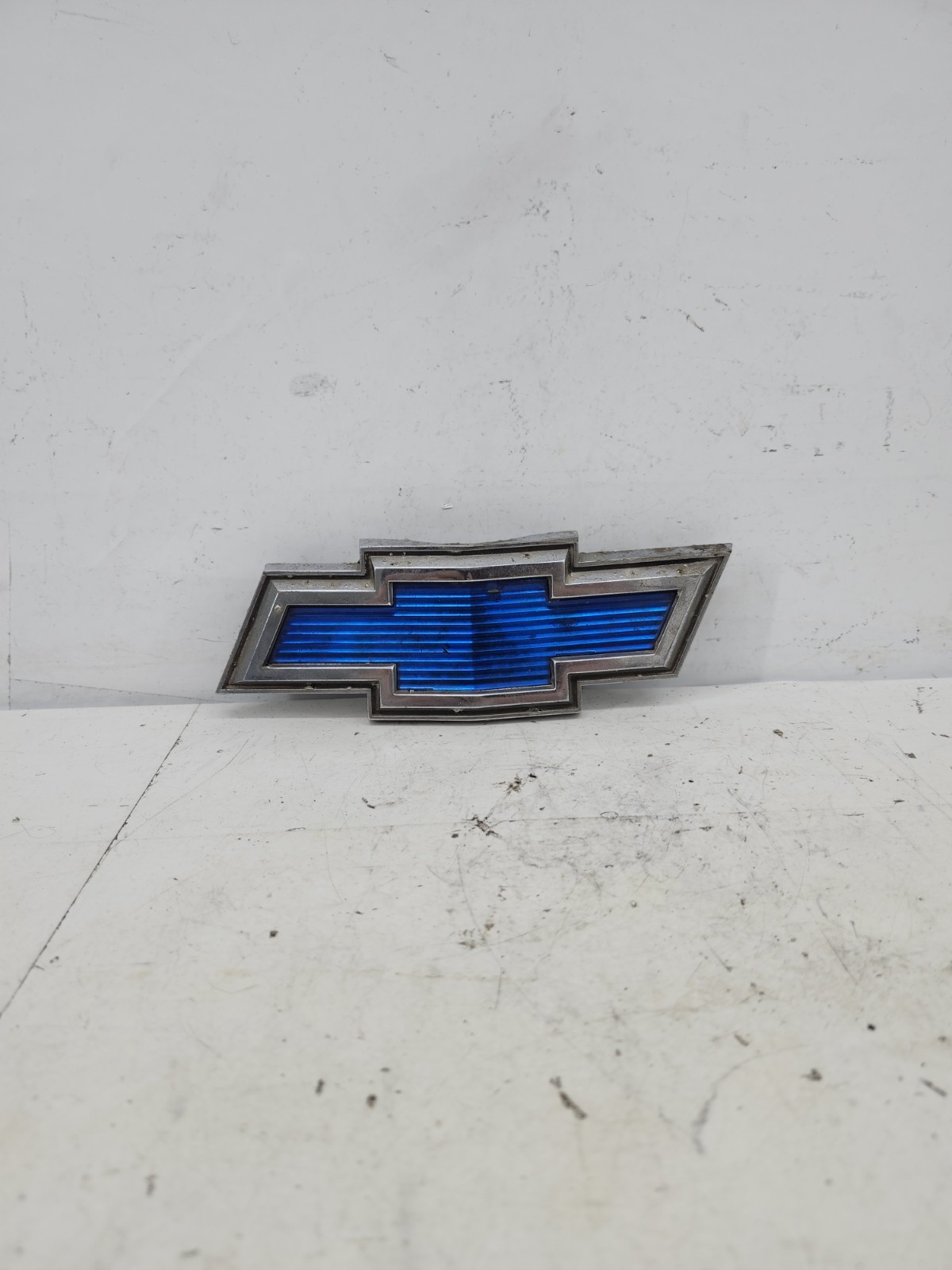 Vintage 1969-72 Chevrolet Truck Hood Blue Bowtie Emblem #3940708 Vintage 1969-72 Chevrolet Truck Hood Blue Bowtie Emblem #3940708