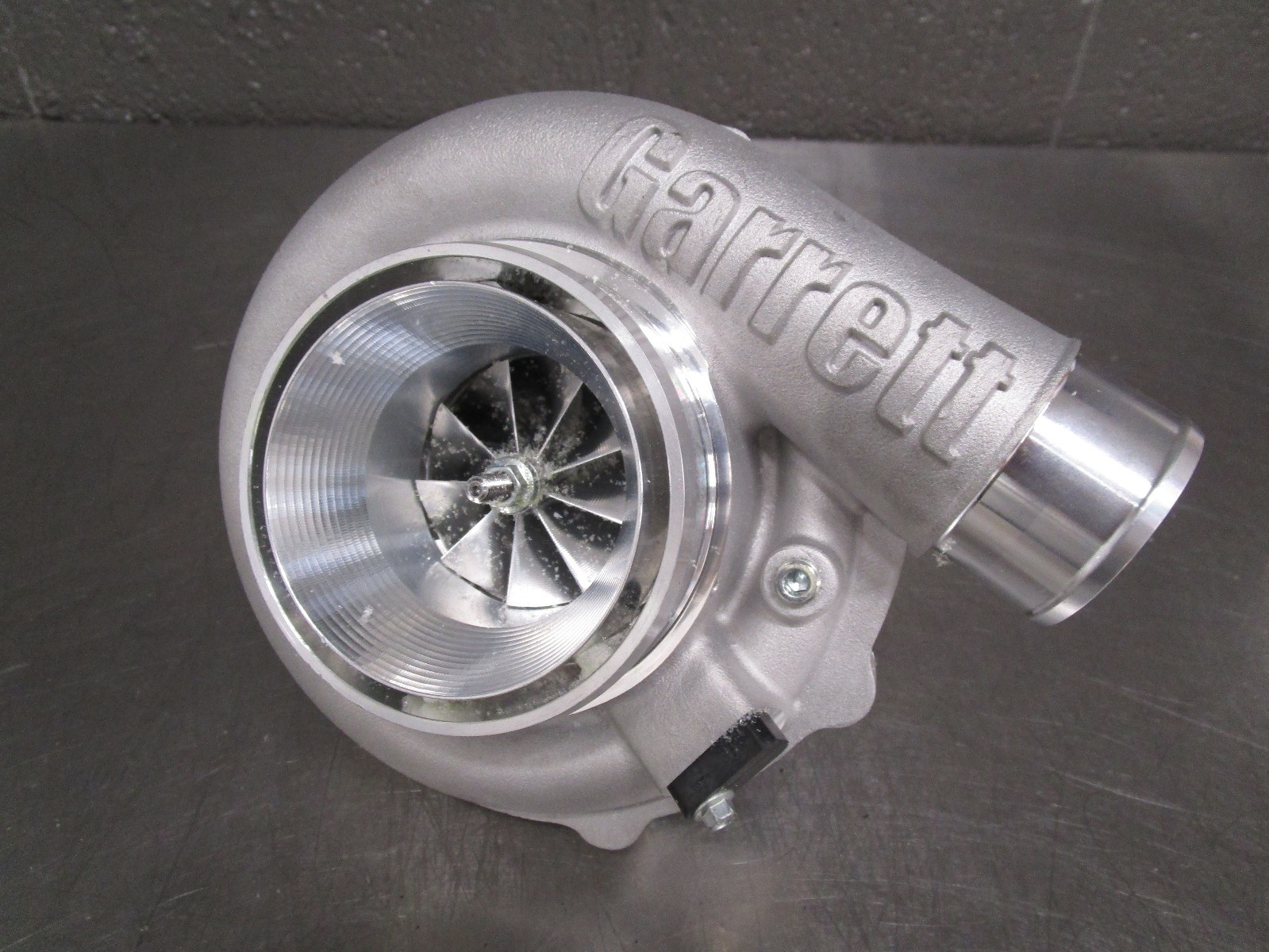 Garrett OEM genuine Supercore G35-900 880695-5001S 62MM Standard Rotation Garrett OEM genuine Supercore G35-900 880695-5001S 62MM Standard Rotation