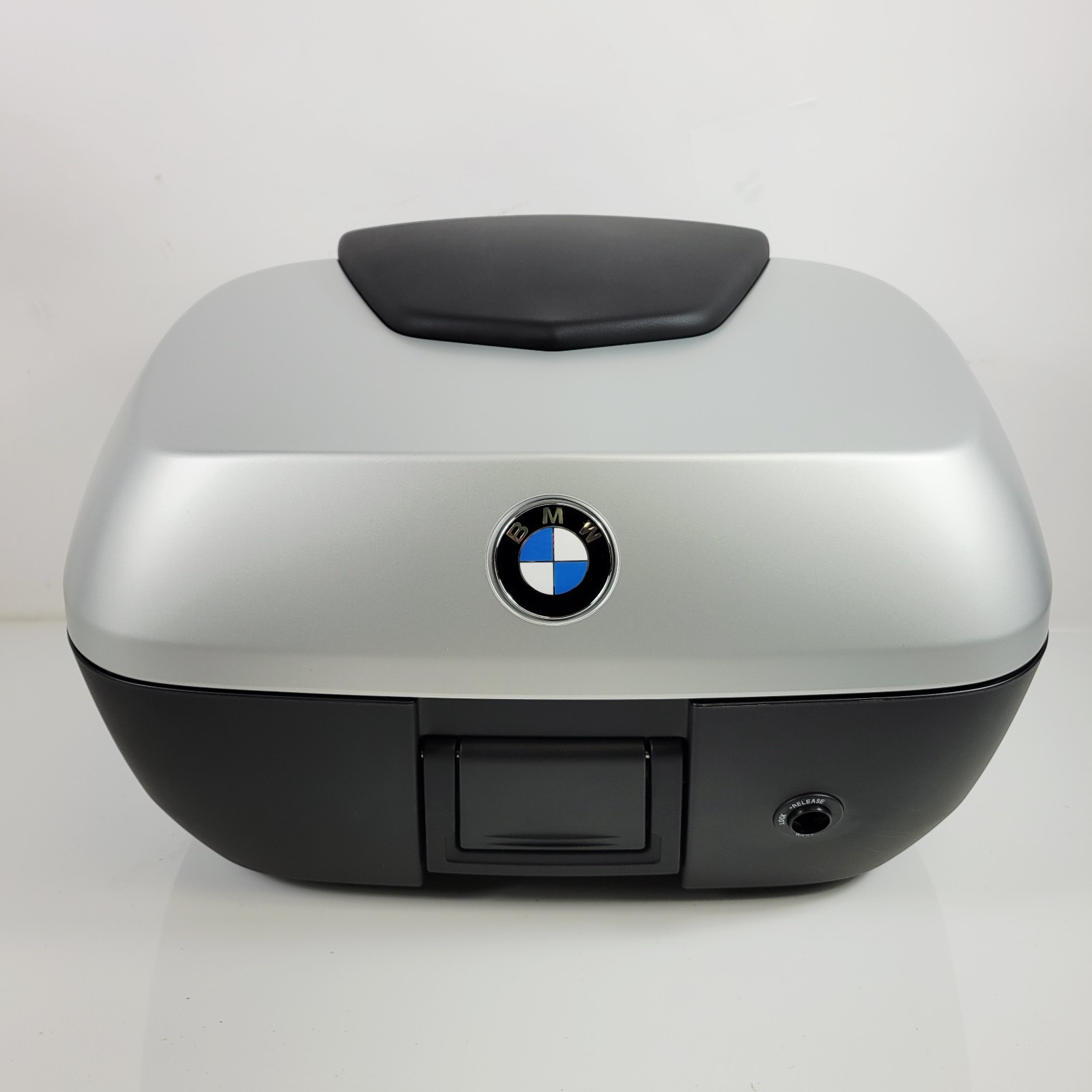 BMW 05-13 R1200RT K1200GT K1300GT 49L White Aluminum Top Case 71607720456 OEM