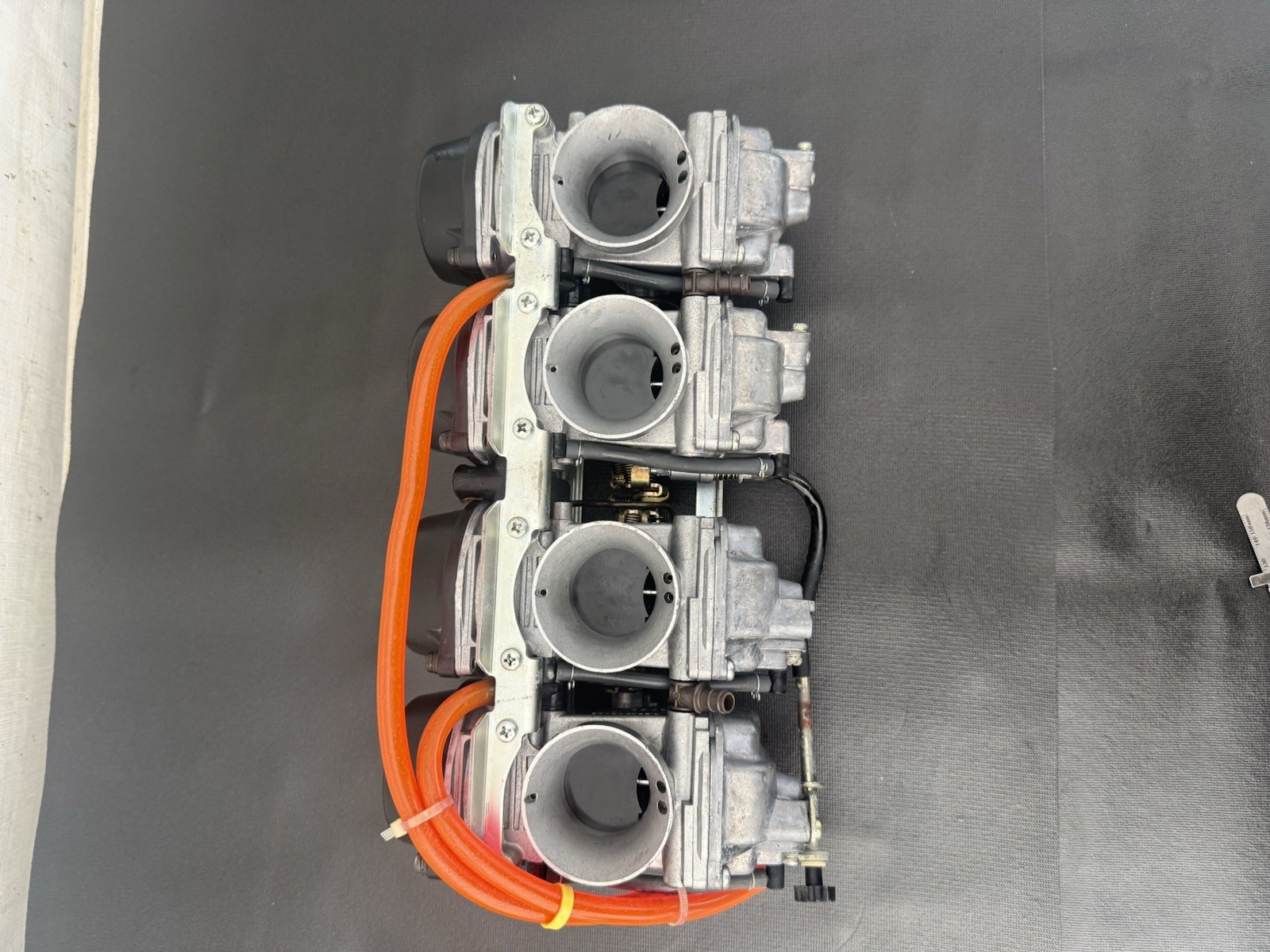 1991- 1992 Suzuki GSX-R 750 Carburetor 18D3 K0z1 1991- 1992 Suzuki GSX-R 750 Carburetor 18D3 K0z1