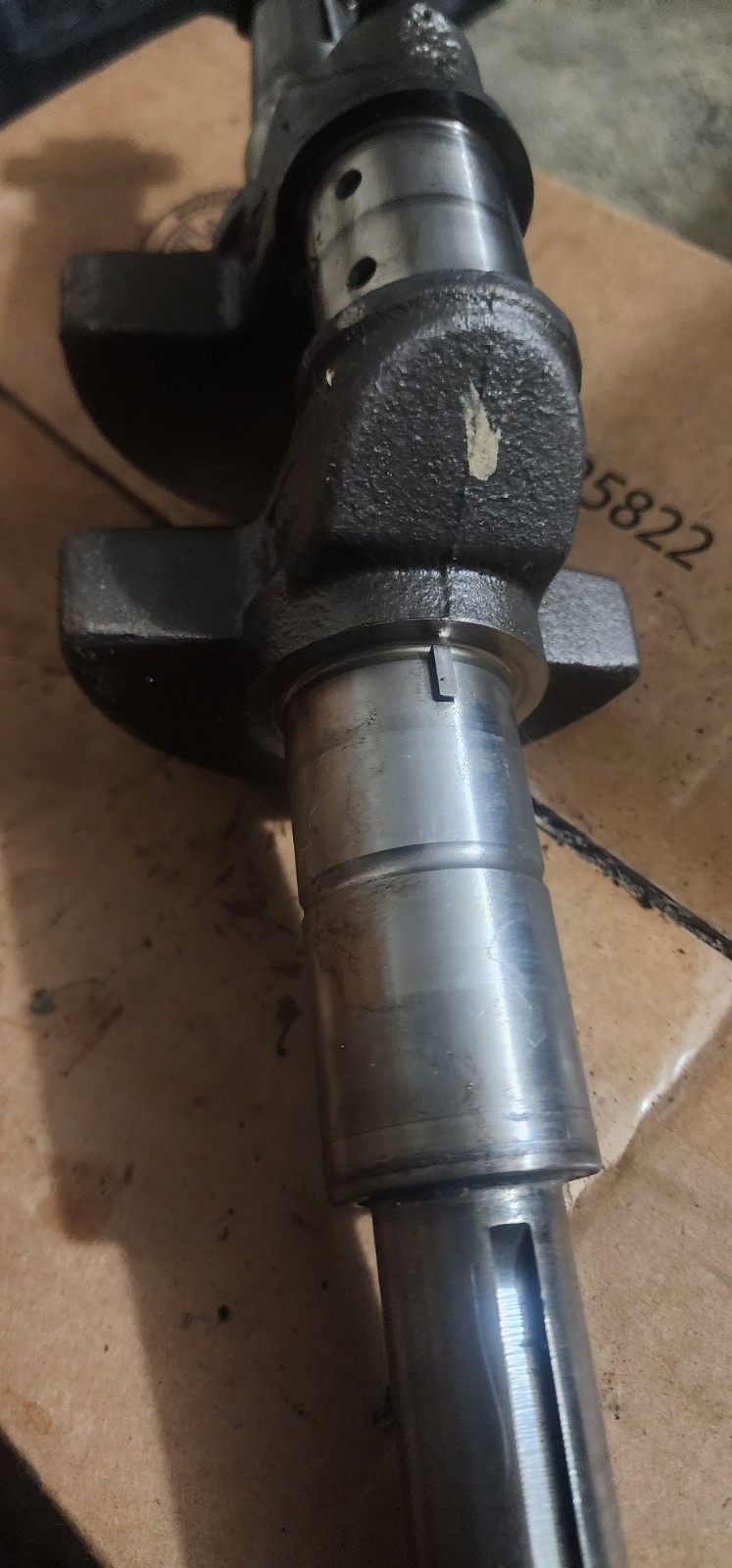 Crankshaft BRIGGS AND STRATTON V TWIN INTEK 24HP Crankshaft BRIGGS AND STRATTON V TWIN INTEK 24HP