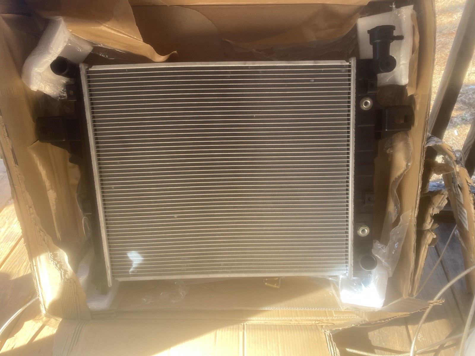 2001-2004 Jeep Grand Cherokee Raditor