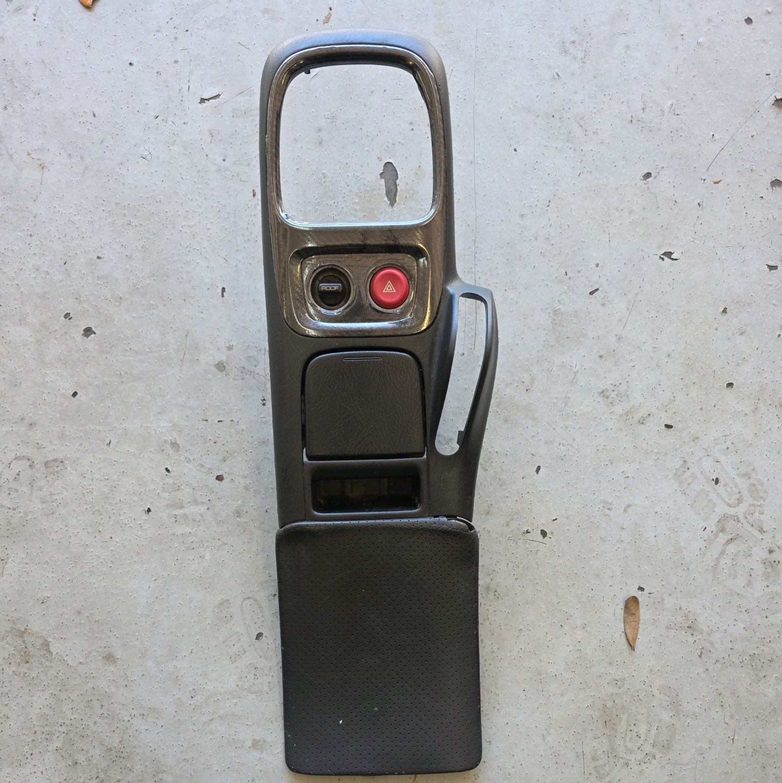 2000-2003 HONDA S2000 AP1 F20C 2.0L OEM BLACK LEATHER CENTER CONSOLE ASSY AP1 