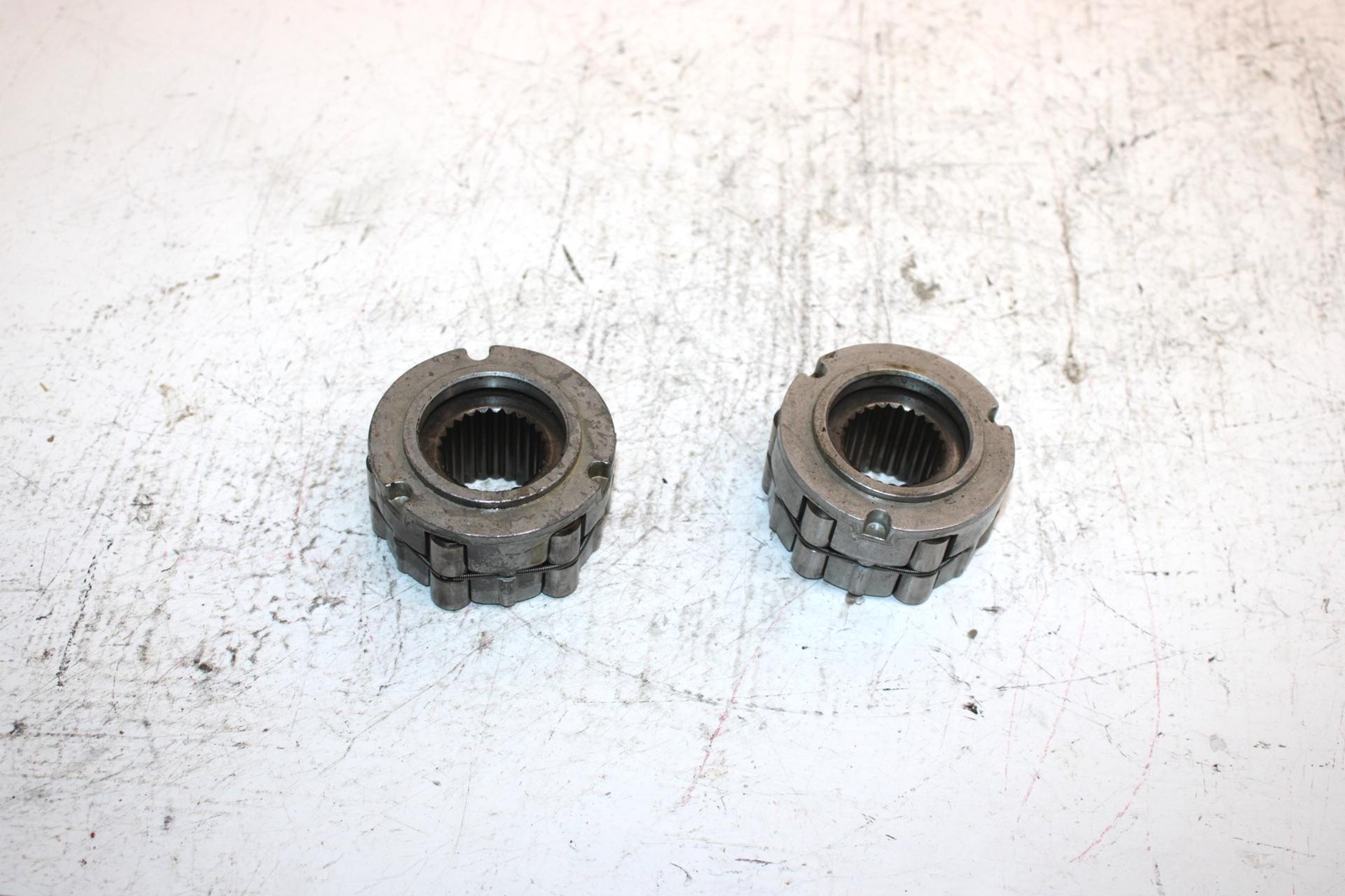 2002 Polaris Sportsman 500 Oem Hub Clutch Pair 1520281 Q1428