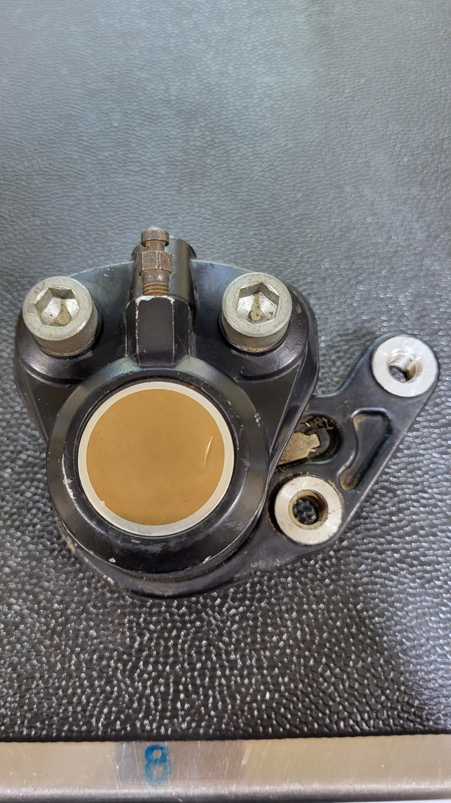 1973 - 1975 kawasaki z1 900 OEM Front Brake Caliper Kawasaki Z1 900 