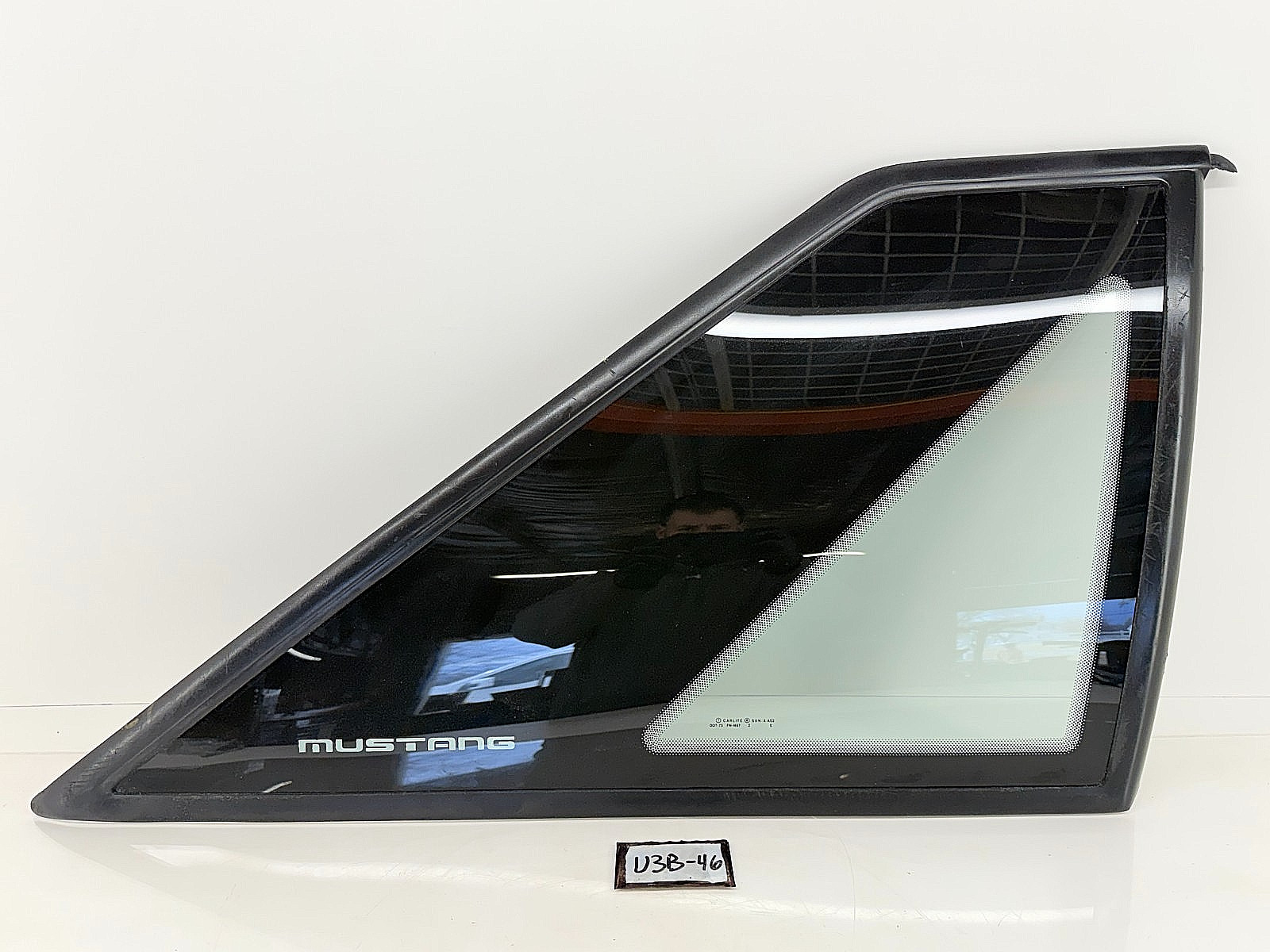 OEM 1987 - 1993 Ford Mustang Quarter Window Glass RH HATCHBACK Carlite GT LX