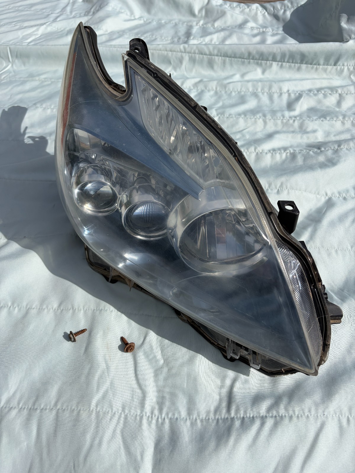 2010-2015 Toyota Prius OEM Right passenger side LED Headlight Assembly 2010-2015 Toyota Prius OEM Right passenger side LED Headlight Assembly
