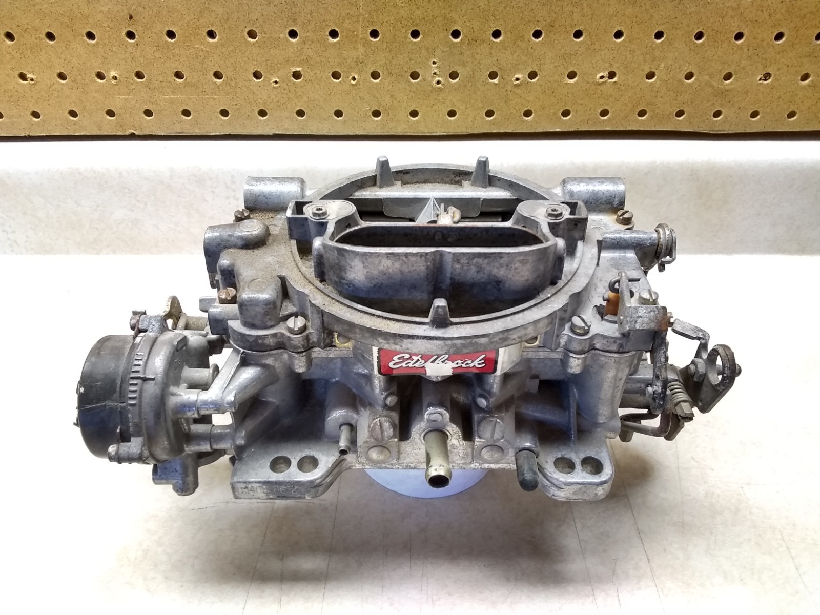 VTG Used Edelbrock Performer Carb # 1406, 600CFM, Manual Sec., Elec. Choke, USA