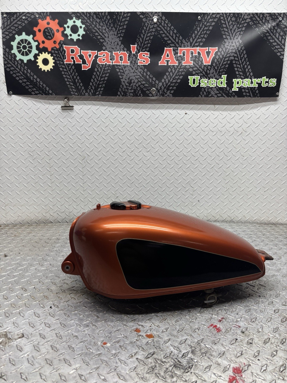 1980 HONDA CX500C GAS TANK FUEL PETROL RESERVOIR 1980 HONDA CX500C GAS TANK FUEL PETROL RESERVOIR