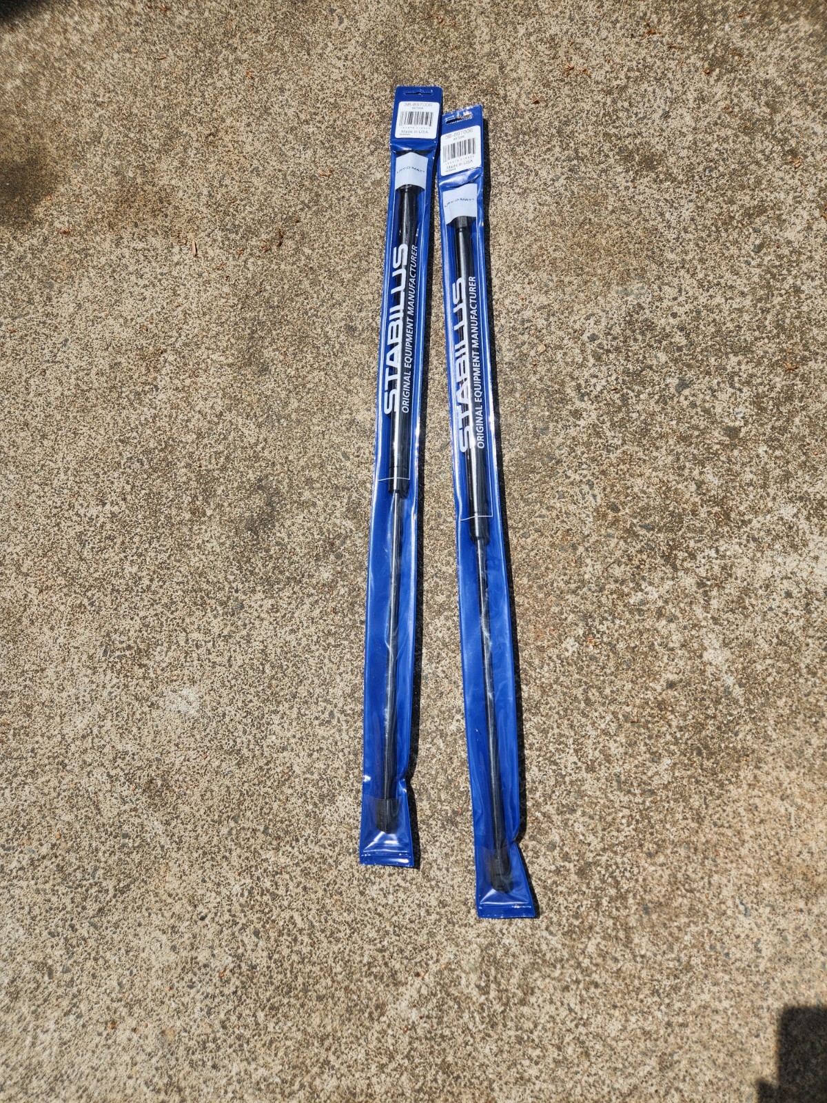 2 Stabilus 3B 897006  lift support F250, F350, F450, F550 Super Duty 2011-2016