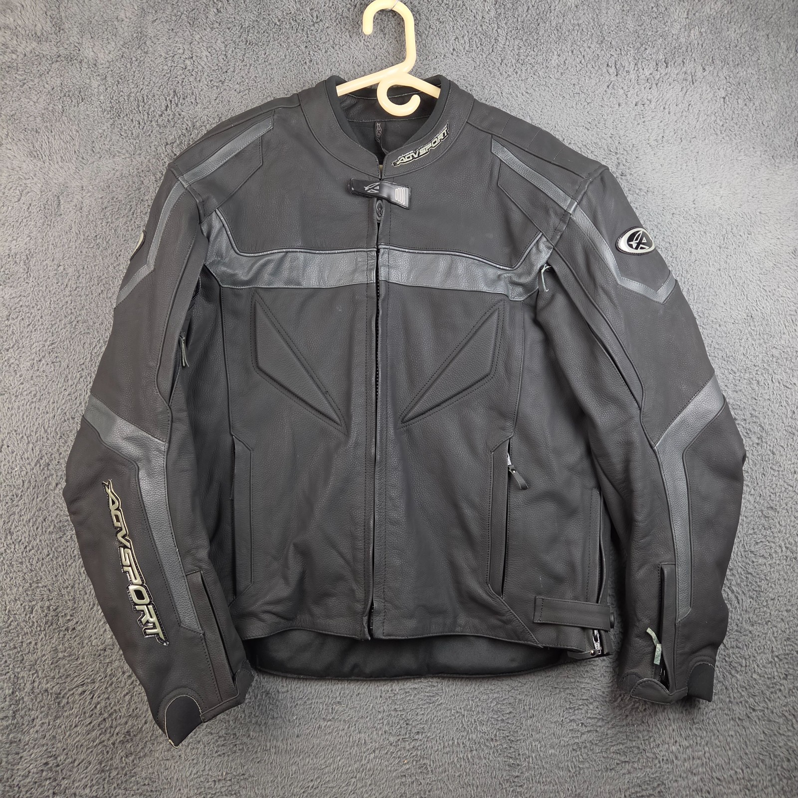 AGV Sport Motorcycles Leather Jacket Men\'s 46 Biker Black Riding Armor
