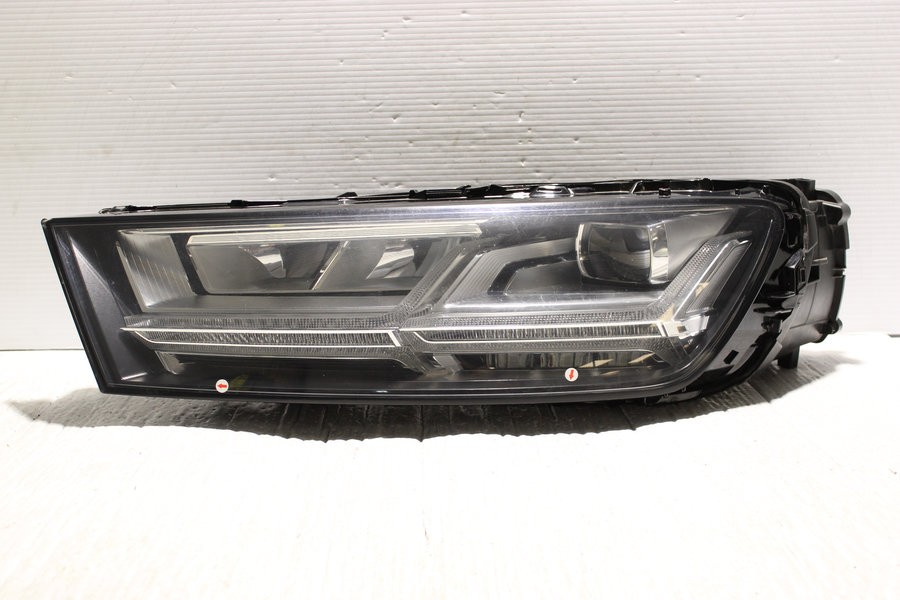 2017-2019 Audi Q7 LED Left Side Headlight Assembly OEM 4M0941773E