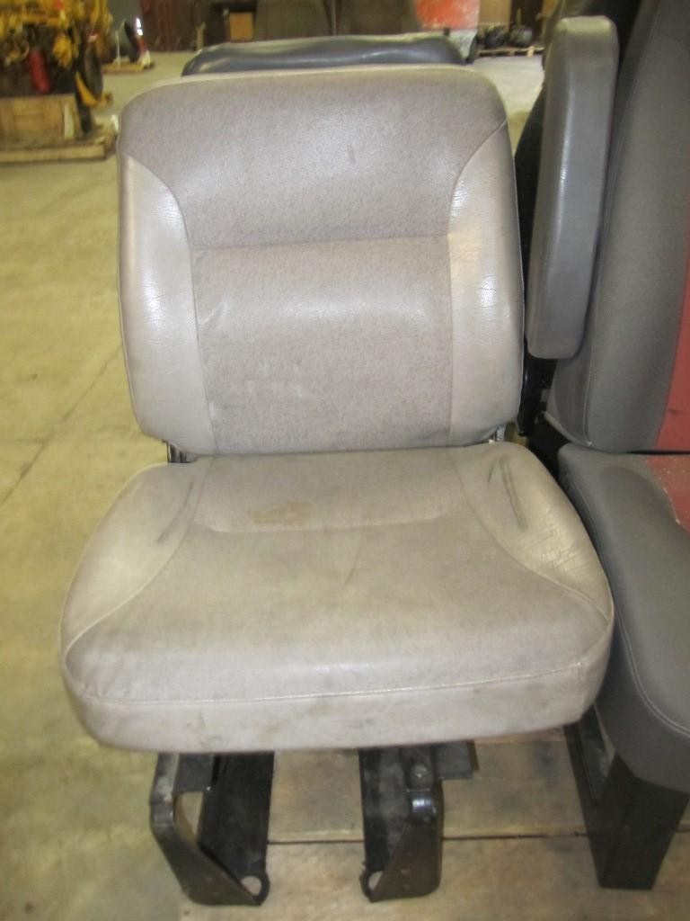 Replaces 1999 INTERNATIONAL 4900 FRONT SEAT , MD Replaces 1999 INTERNATIONAL 4900 FRONT SEAT , MD