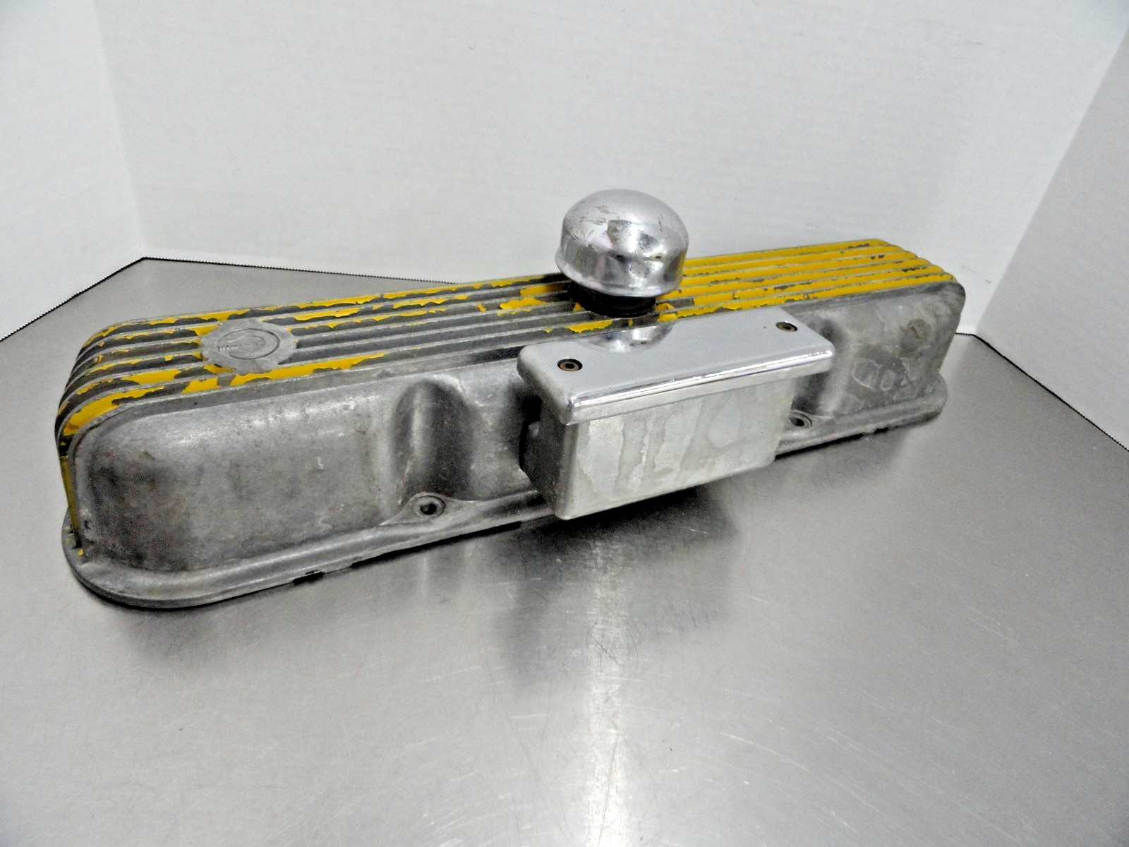 Vintage Cal-Custom Finned Valve Cover 40-2600 w/ Breather Mopar Stelling Eelco