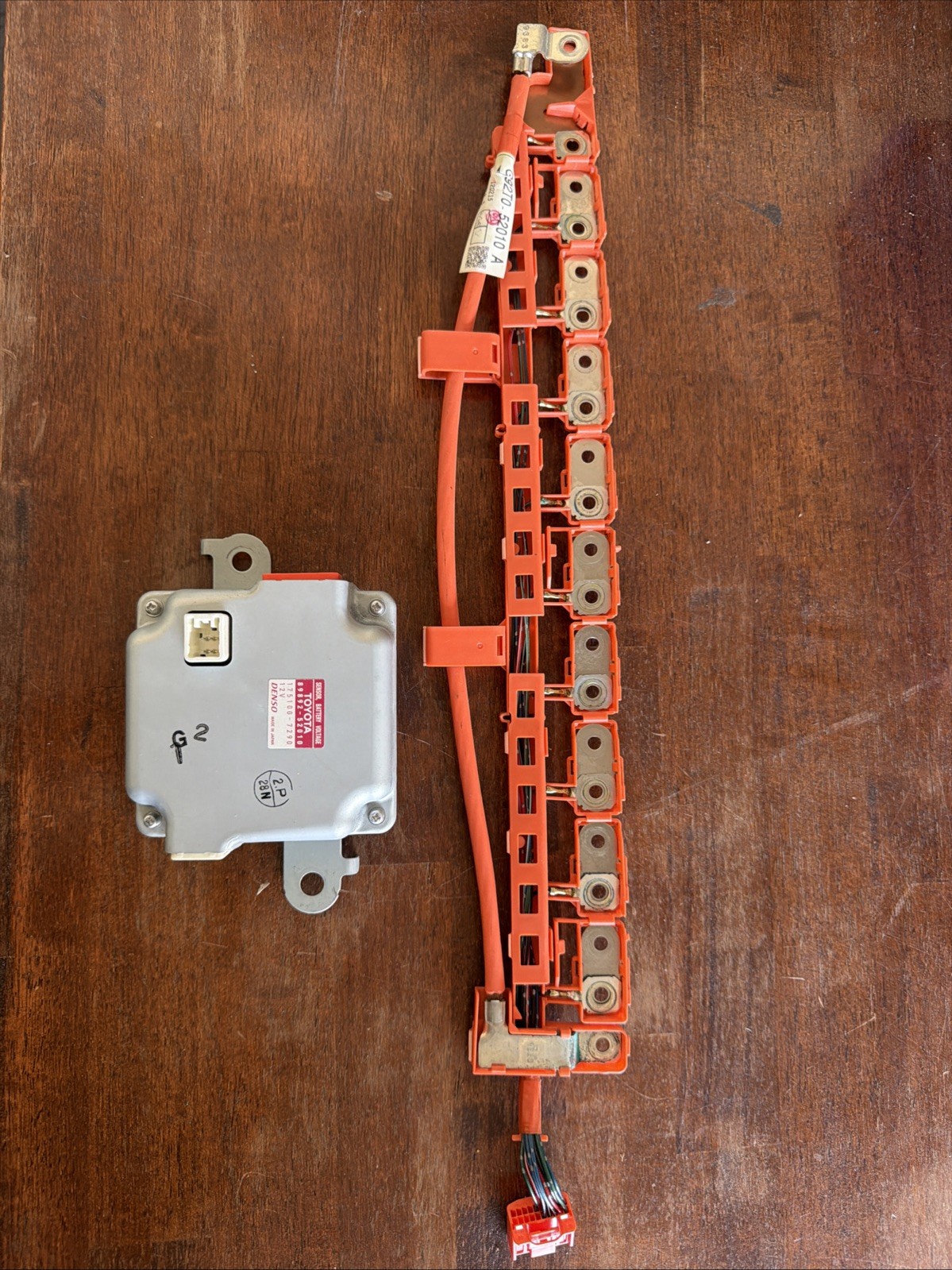 Toyota Prius C 2012-2019 Hybrid Battery Voltage sensor 89892-52011 with wire OEM Toyota Prius C 2012-2019 Hybrid Battery Voltage sensor 89892-52011 with wire OEM