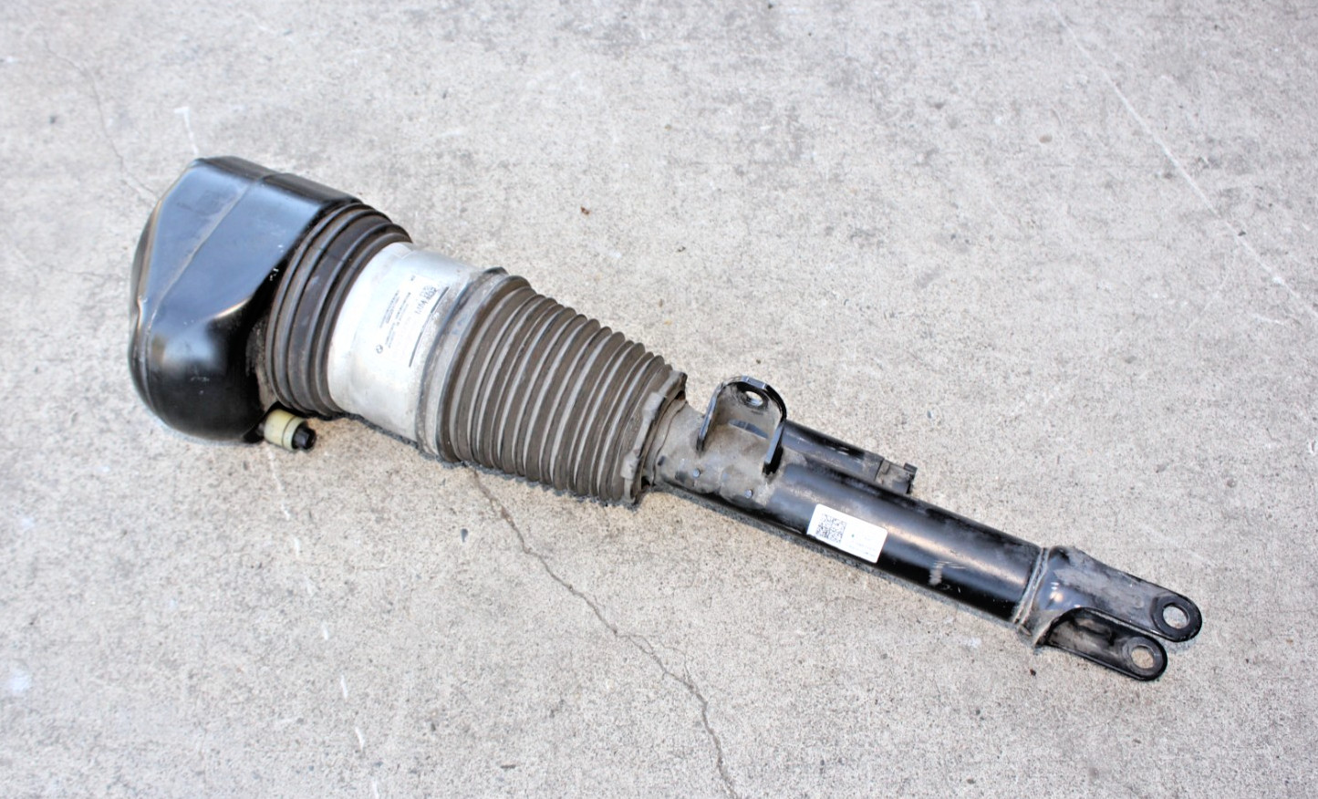 16-22 BMW G12 740Li Alpina B7 RWD Front Right VDC Air Ride Shock Strut OEM
