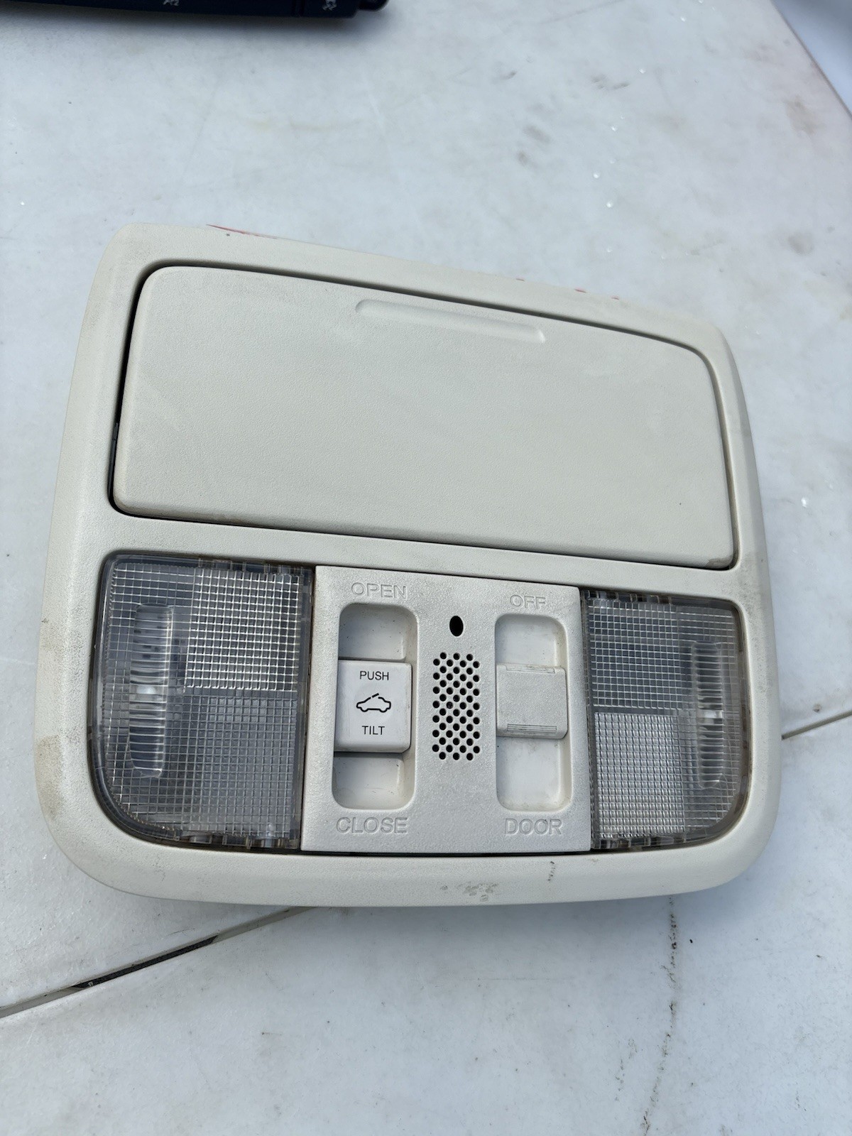 12-16 Honda CR-V Overhead Console Dome Light Lamp Sunroof Used OEM