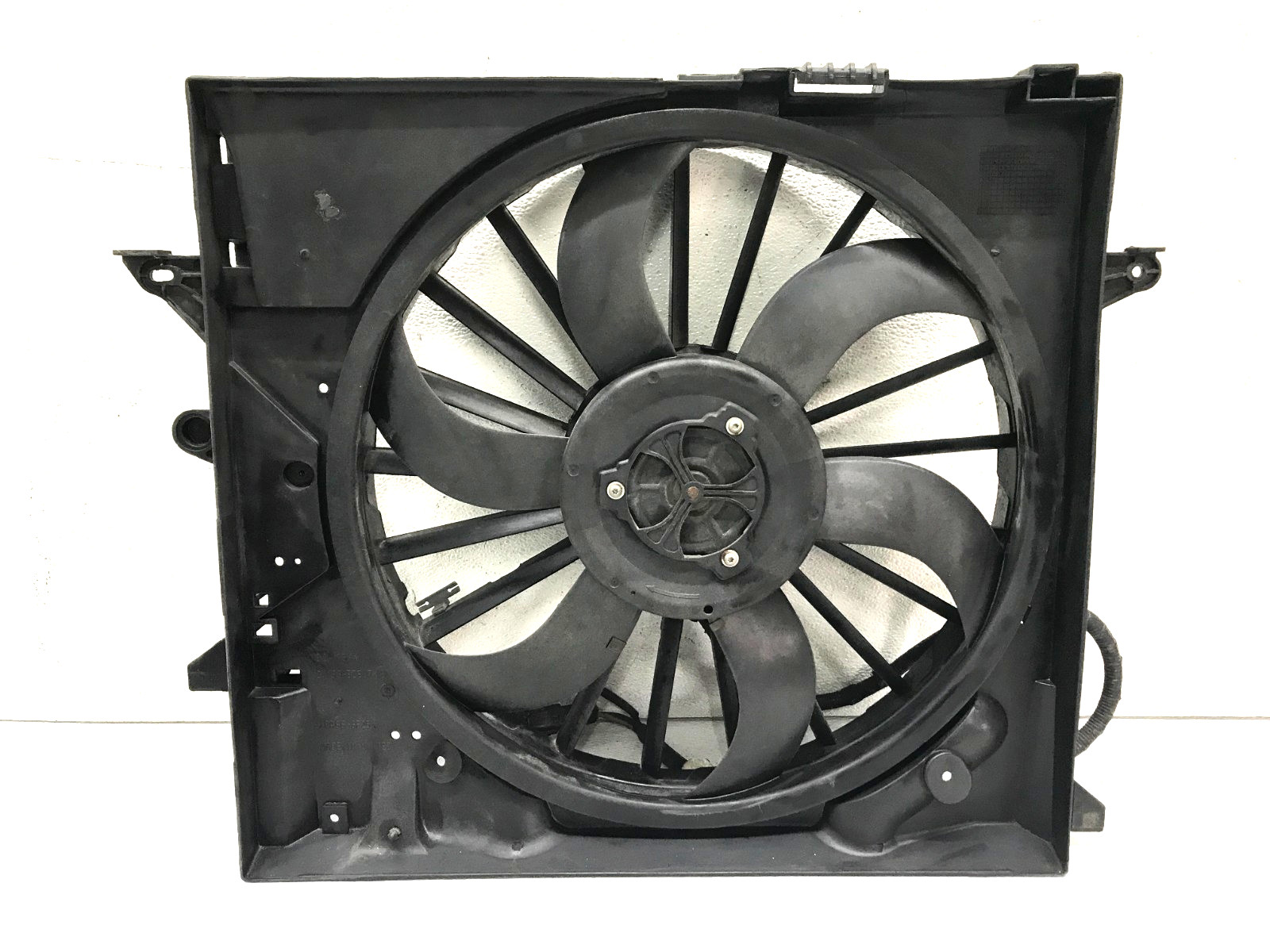 04-09 Jaguar XJ8 Vanden Plas Engine Radiator Cooling Fan Assembly OEM