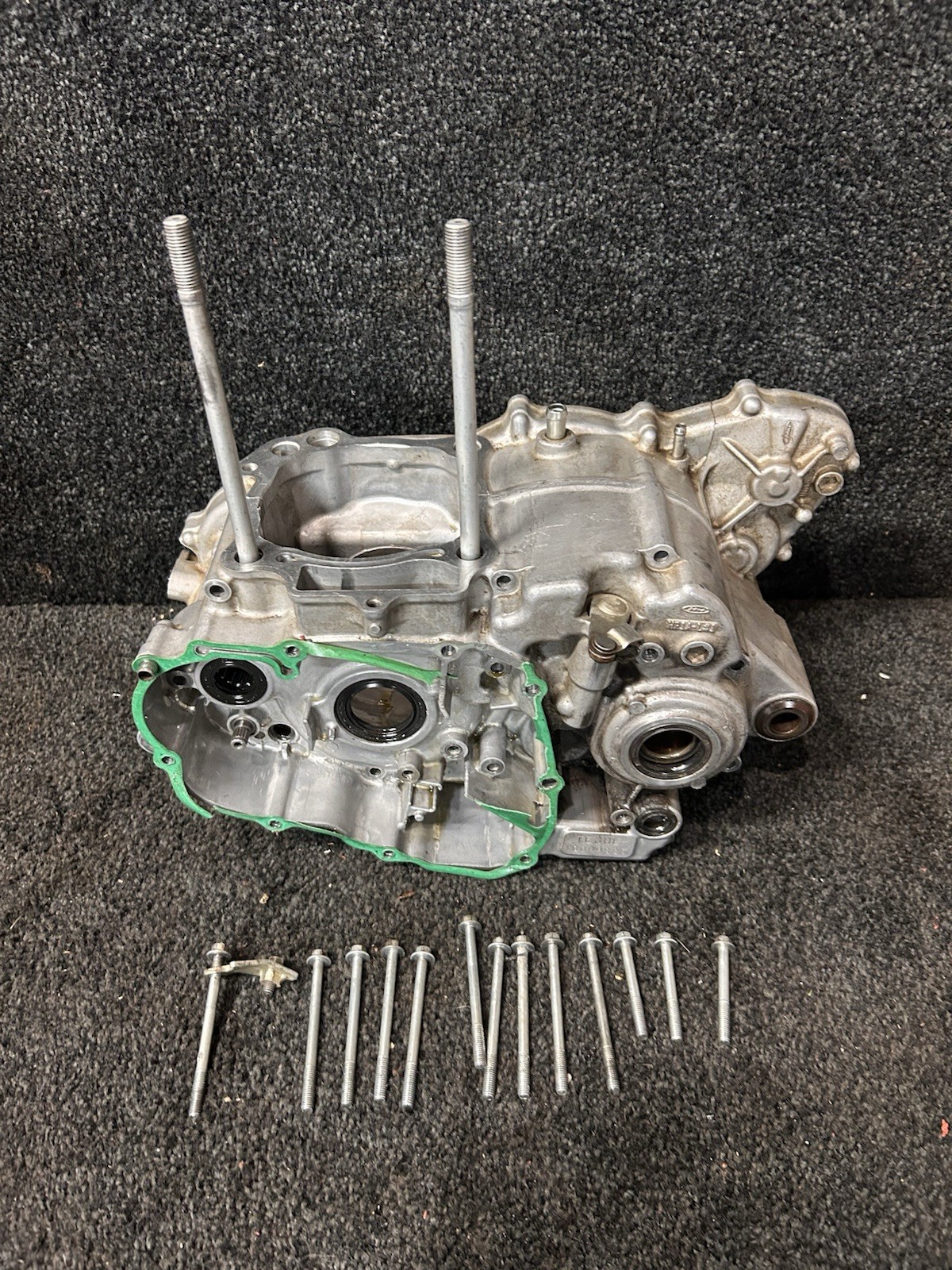 π₯2004-2005 TRX450R TRX450 OEM Engine Crankcase Crank Cases Bottom End Set π₯2004-2005 TRX450R TRX450 OEM Engine Crankcase Crank Cases Bottom End Set