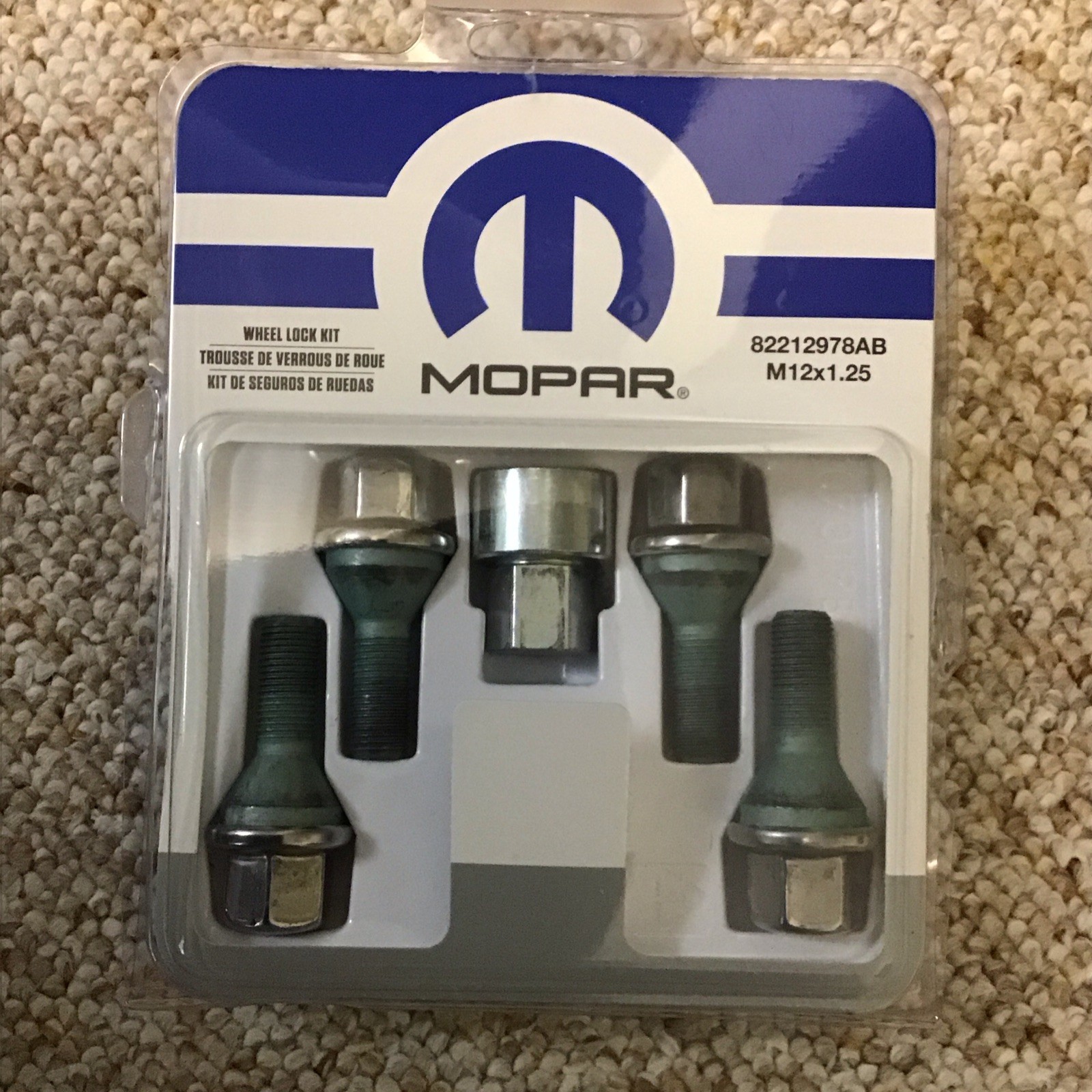 NEW Genuine OEM Mopar 82212978AB Wheel Lock Kit Jeep Dodge Chrysler