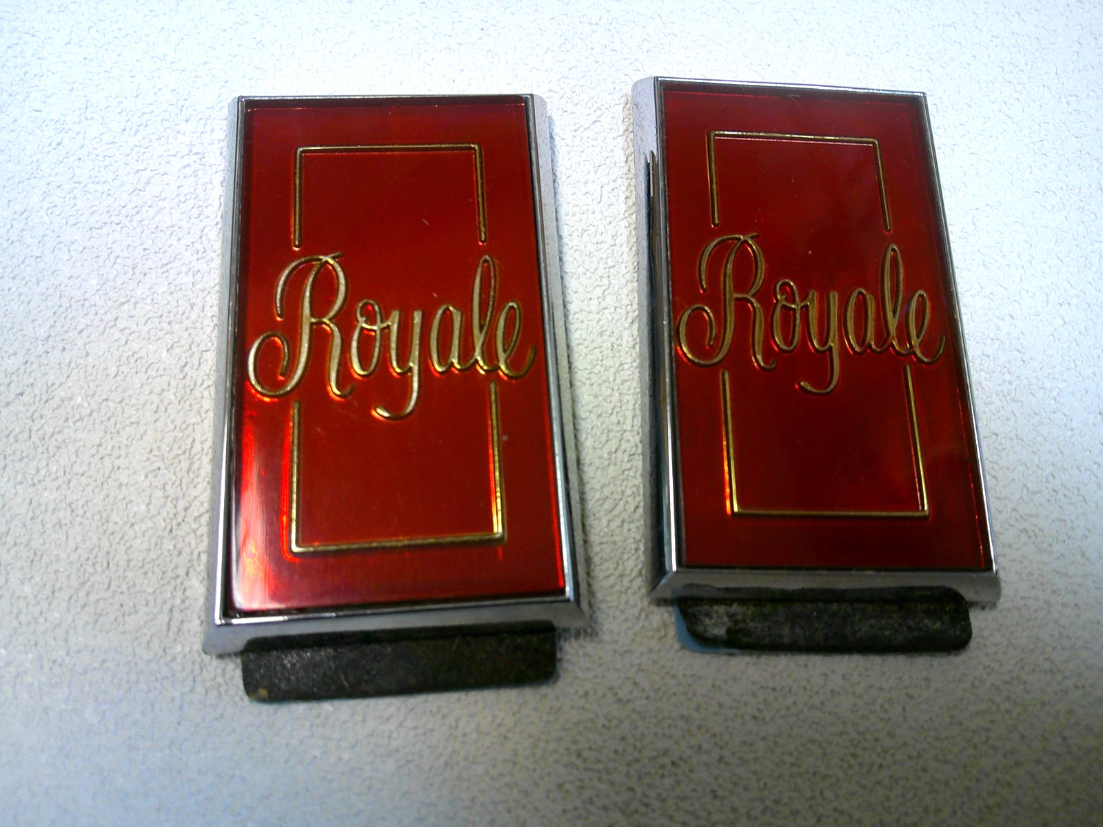 2 NOS OEM GM 1977 - 1978 Oldsmobile Delta 88 Royale roof sail panel  emblem set