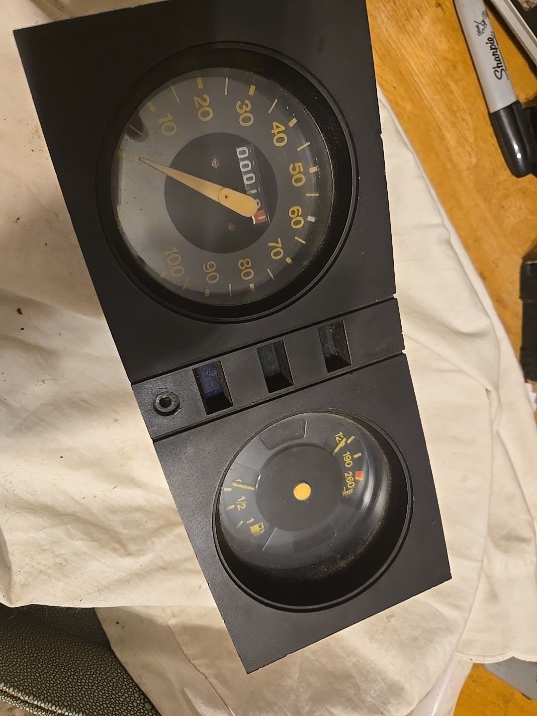 FIAT 128 Speedometer GAUGE CLUSTER W BEZEL 0 MILES FUEL TEMP Veglia Borletti FIAT 128 Speedometer GAUGE CLUSTER W BEZEL 0 MILES FUEL TEMP Veglia Borletti