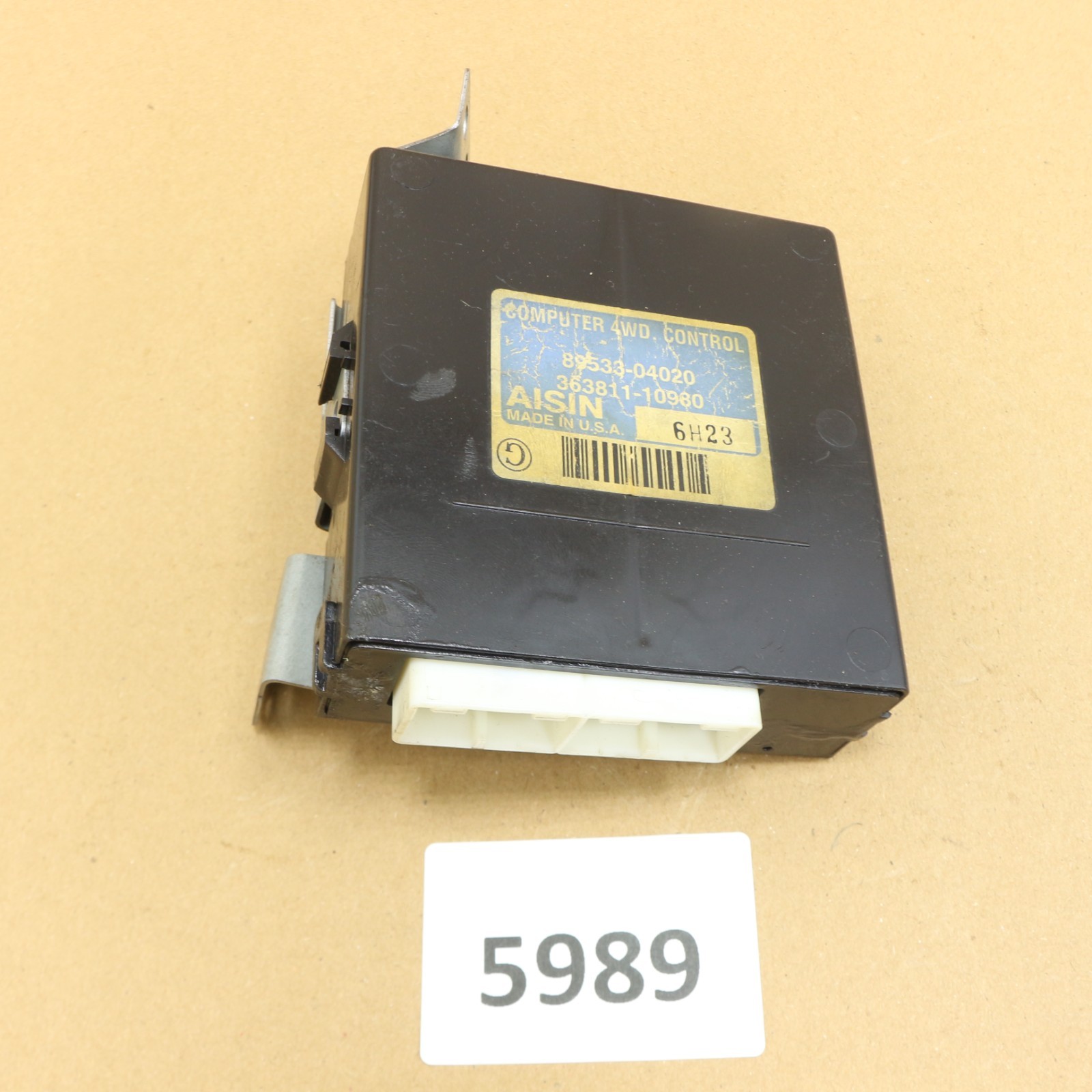 Toyota Tacoma 2005-2009 OEM Genuine 4 Wheel Drive Control Module 89533-04020