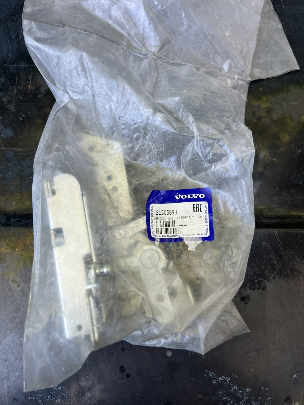Genuine Volvo Truck 21505893 Door Latch Repalces Volvo 21261274 20588325 1063321 Genuine Volvo Truck 21505893 Door Latch Repalces Volvo 21261274 20588325 1063321