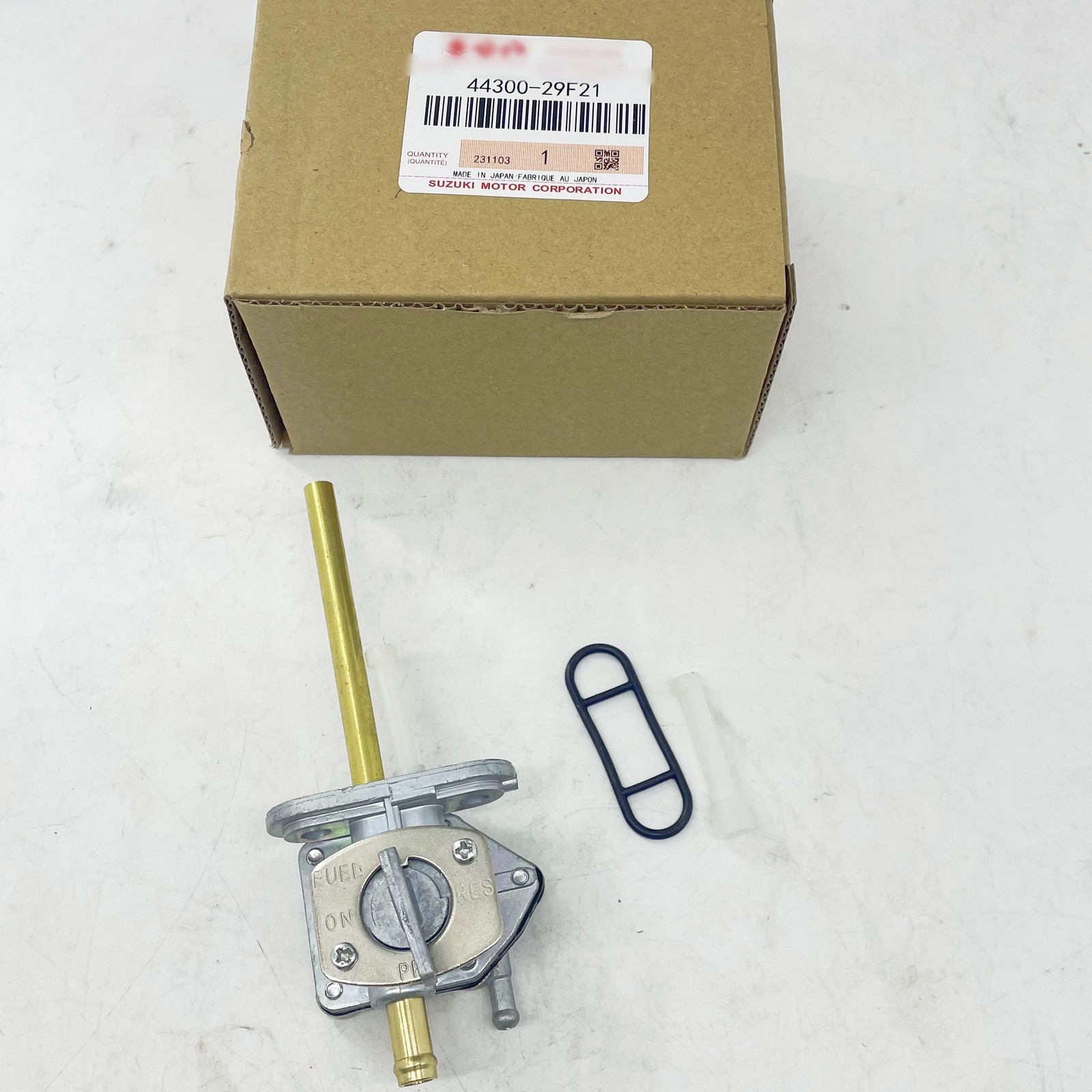 NEW Fuel Petcock Cock Valve For Suzuki DRZ400 DR-Z400S 2000-2019 DR-Z400SM 05-21 NEW Fuel Petcock Cock Valve For Suzuki DRZ400 DR-Z400S 2000-2019 DR-Z400SM 05-21