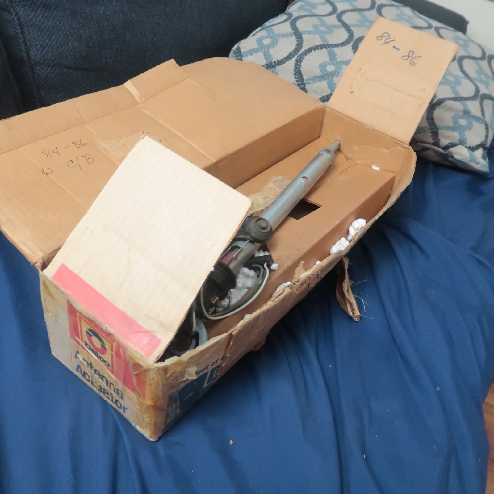 NOS GM Delco Power Antenna in a Delco Box - See pics -read ad -