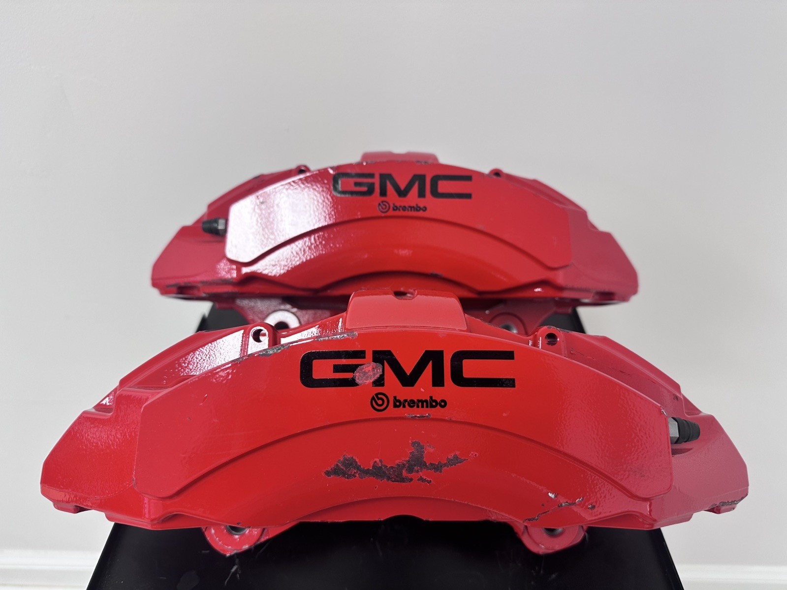 21-25 GMC YUKON SIERRA CADDILAC V - FRONT LEFT & RIGHT - OEM BREMBO CALIPERS 21-25 GMC YUKON SIERRA CADDILAC V - FRONT LEFT & RIGHT - OEM BREMBO CALIPERS