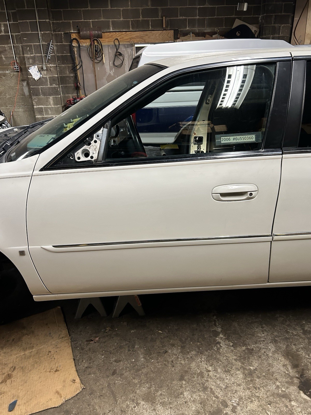 2006 Cadillac Dts Driver Door