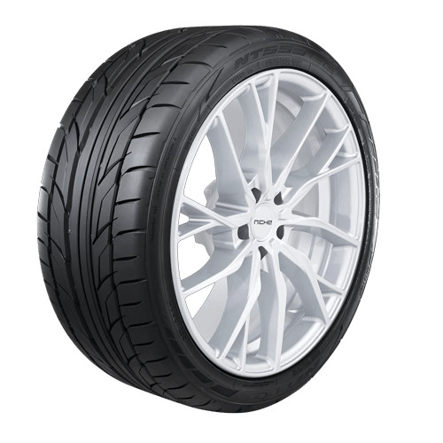 Nitto NT555 G2 - 295/45ZR18, 112 W, 28.46in - 4981910790778