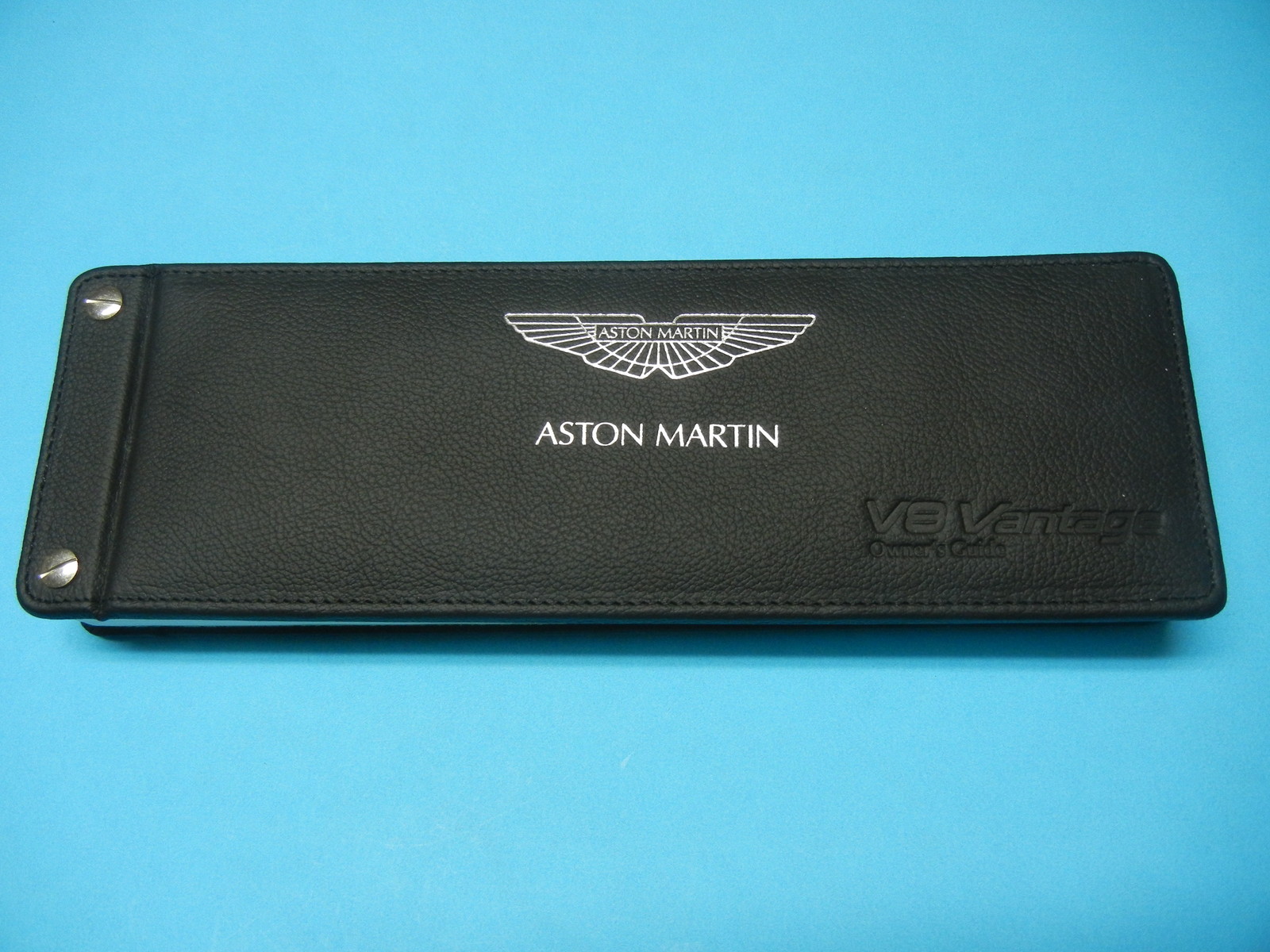ASTON MARTIN VANTAGE V8 OWNERS MANUAL IN EXCELLENT CONDITION