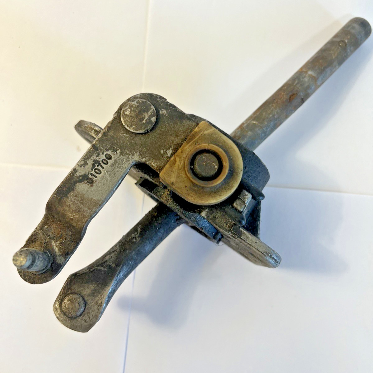 Vintage GEAR SHIFT SHIFTER ASSEMBLY Part # 010700 — 4431357 Vintage GEAR SHIFT SHIFTER ASSEMBLY Part # 010700 — 4431357