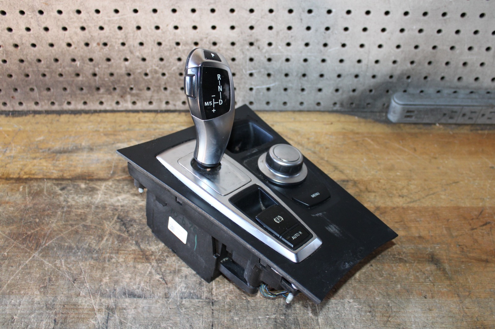 2007-2013 BMW X5 X6 E70 E71 Shifter Selector IDrive Control Switch w/ Trim OEM