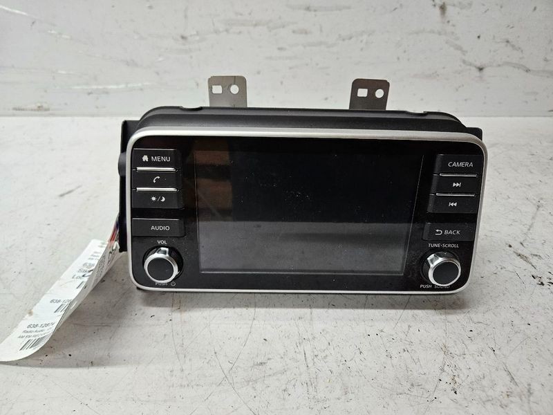 2018-2020 Nissan Kicks Radio Audio Receiver S Display Screen W/O Navigation OEM